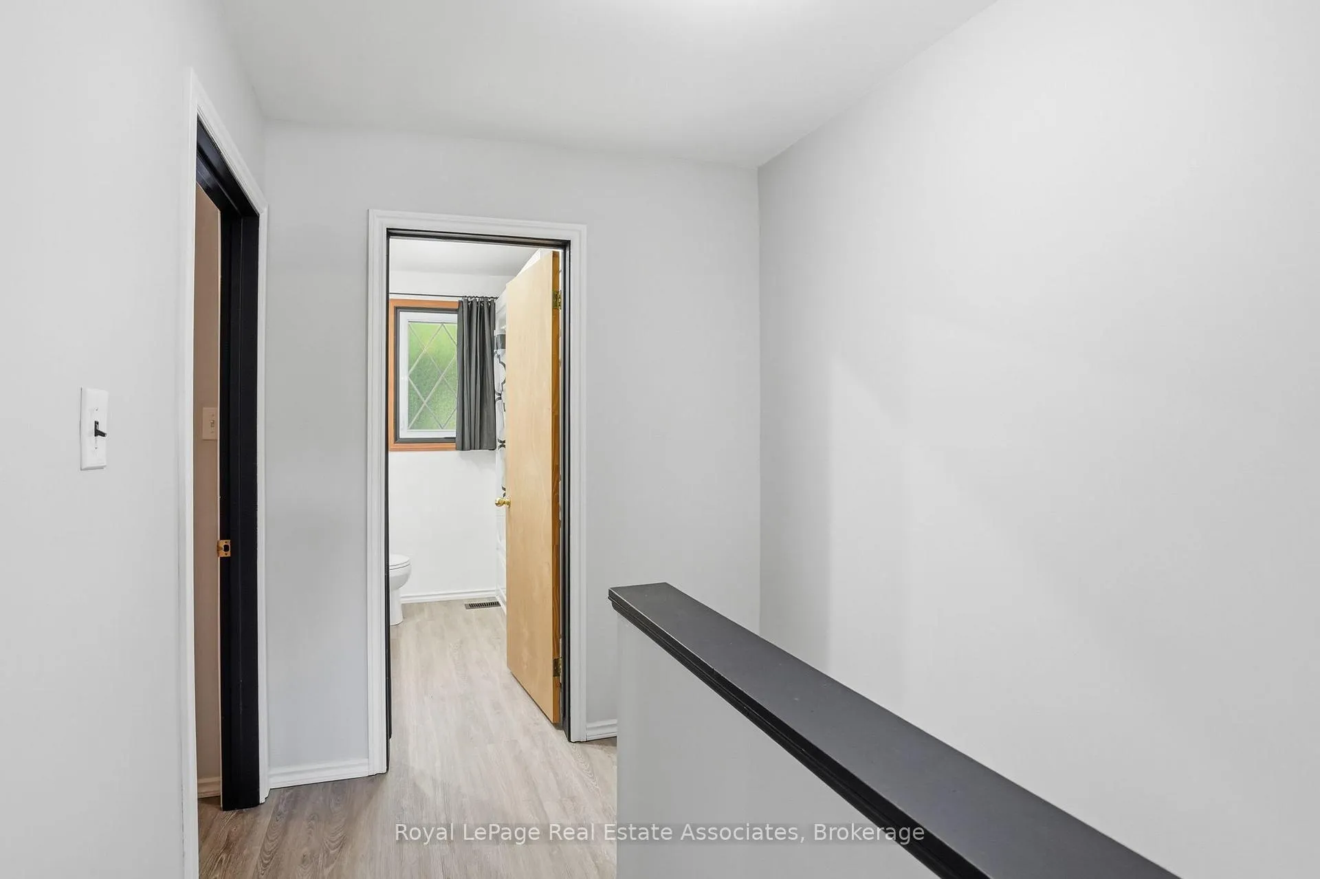 Photo 20 of Unit D(4), 16D Bond Street, Hamilton, Dundas — HOMEH