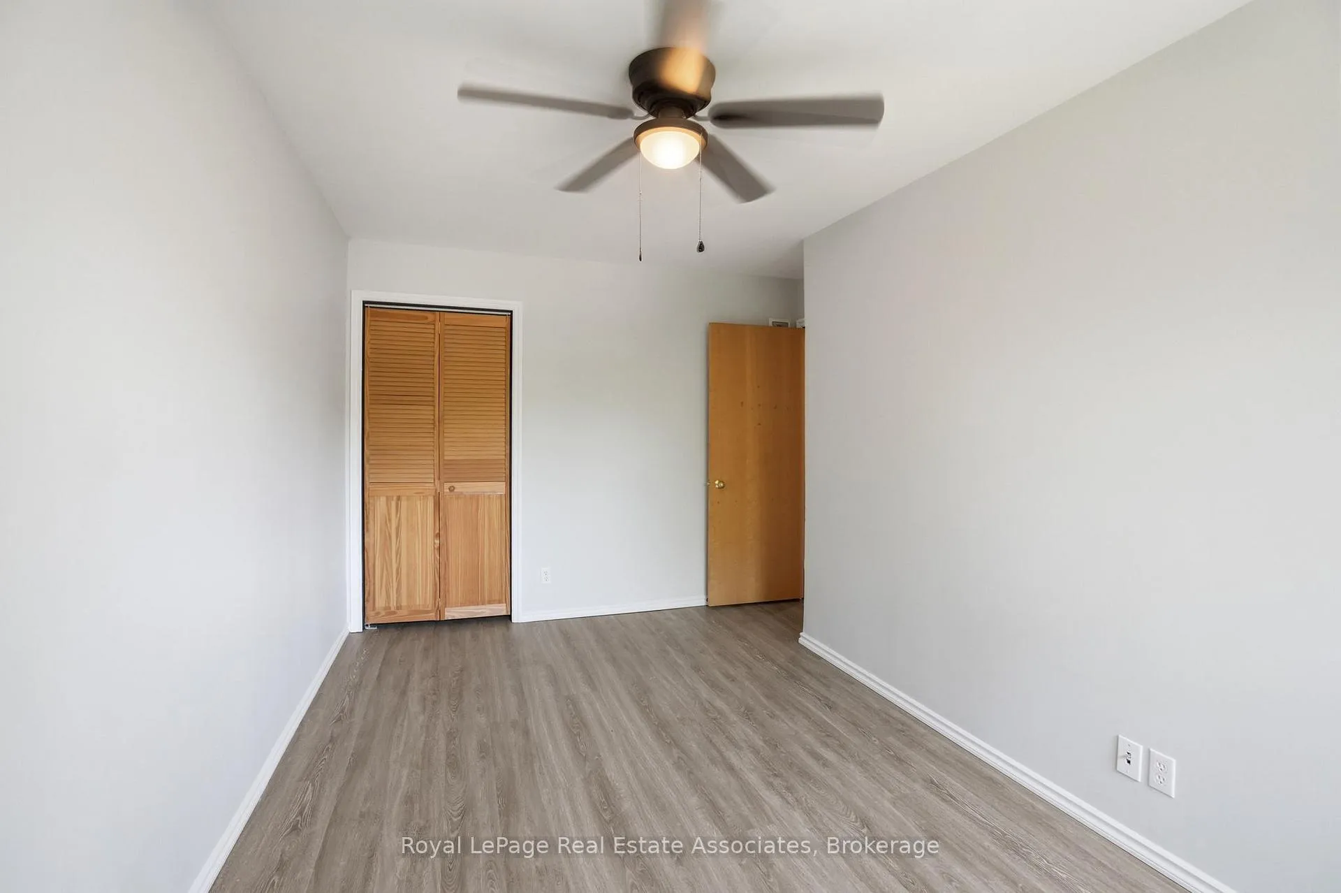 Photo 26 of Unit D(4), 16D Bond Street, Hamilton, Dundas — HOMEH