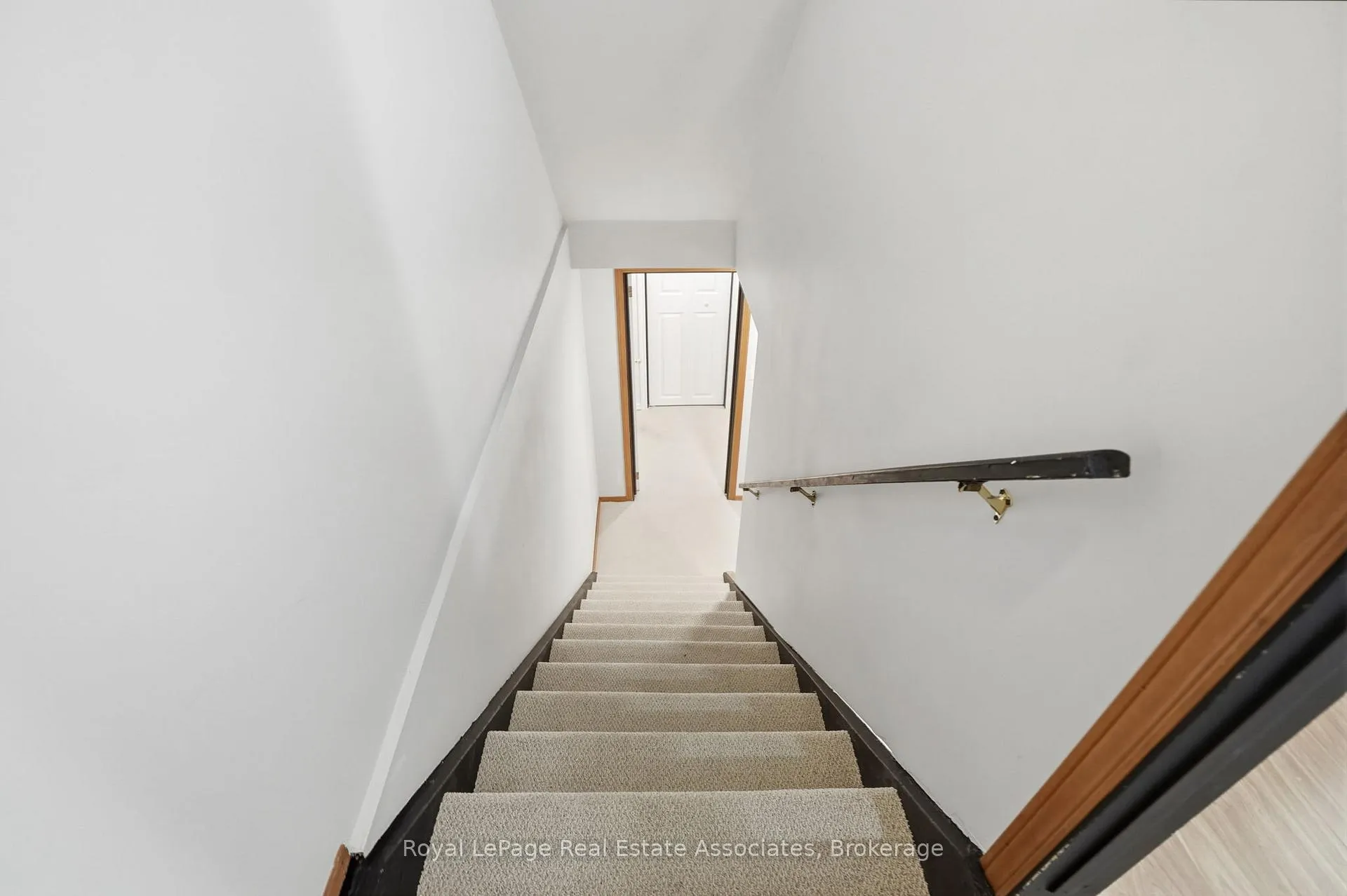 Photo 30 of Unit D(4), 16D Bond Street, Hamilton, Dundas — HOMEH