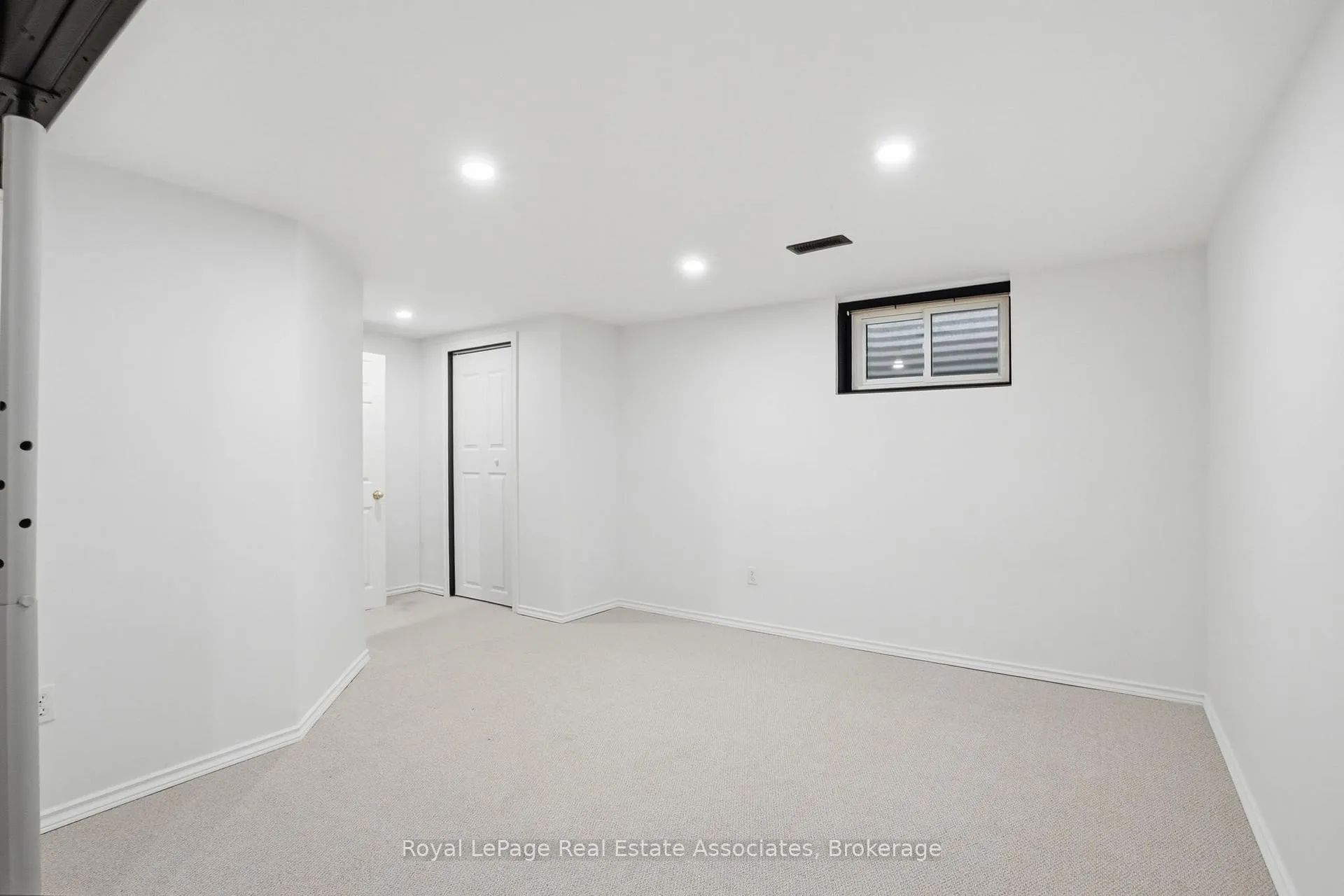 Photo 32 of Unit D(4), 16D Bond Street, Hamilton, Dundas — HOMEH