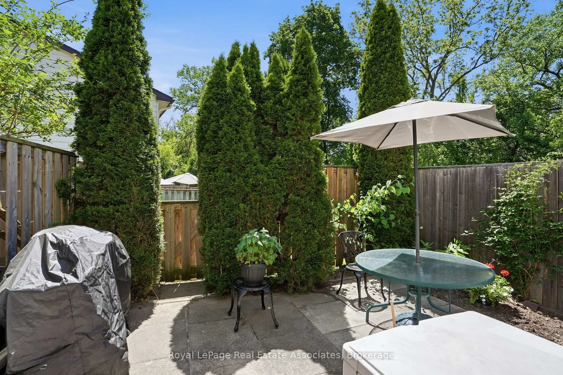 Photo 36 of Unit D(4), 16D Bond Street, Hamilton, Dundas — HOMEH