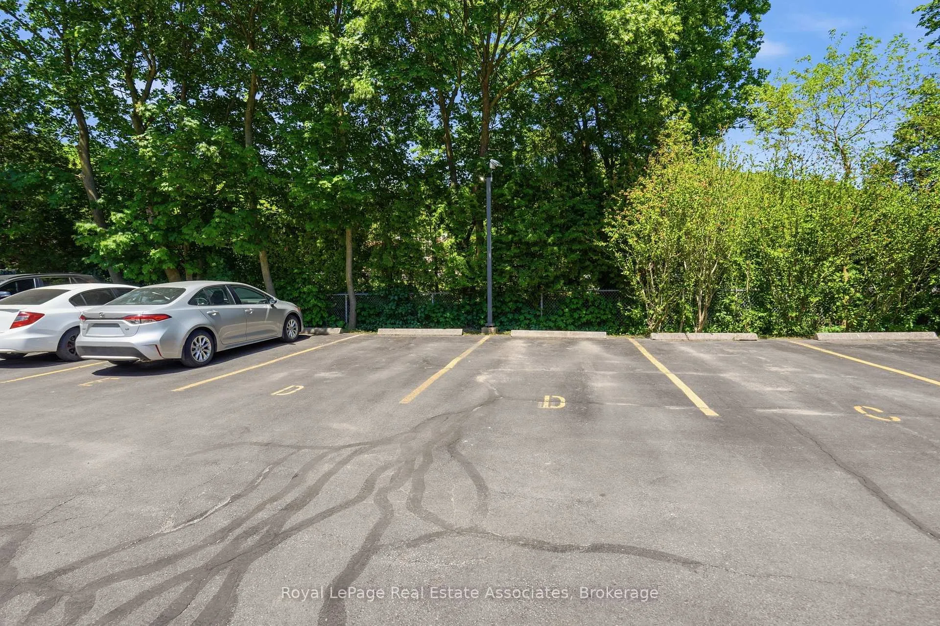 Photo 40 of Unit D(4), 16D Bond Street, Hamilton, Dundas — HOMEH