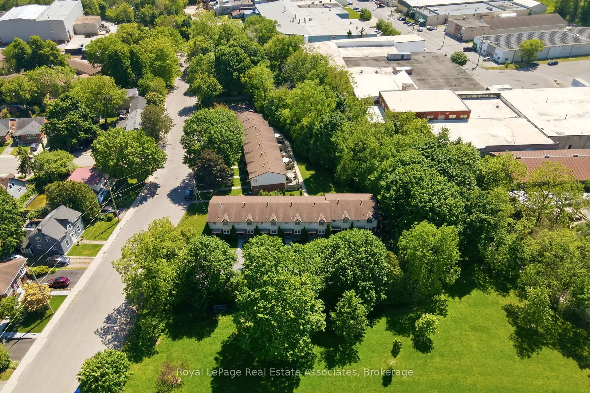 Photo 42 of Unit D(4), 16D Bond Street, Hamilton, Dundas — HOMEH