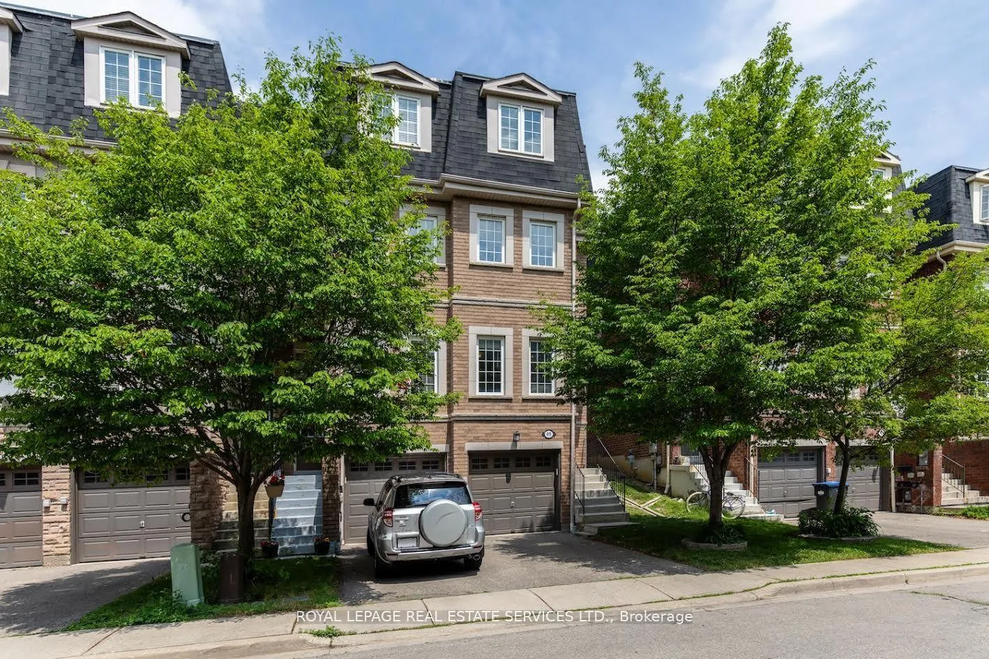 Photo 1 of Unit 49, 435 Hensall Circle, Mississauga, Cooksville — HOMEH