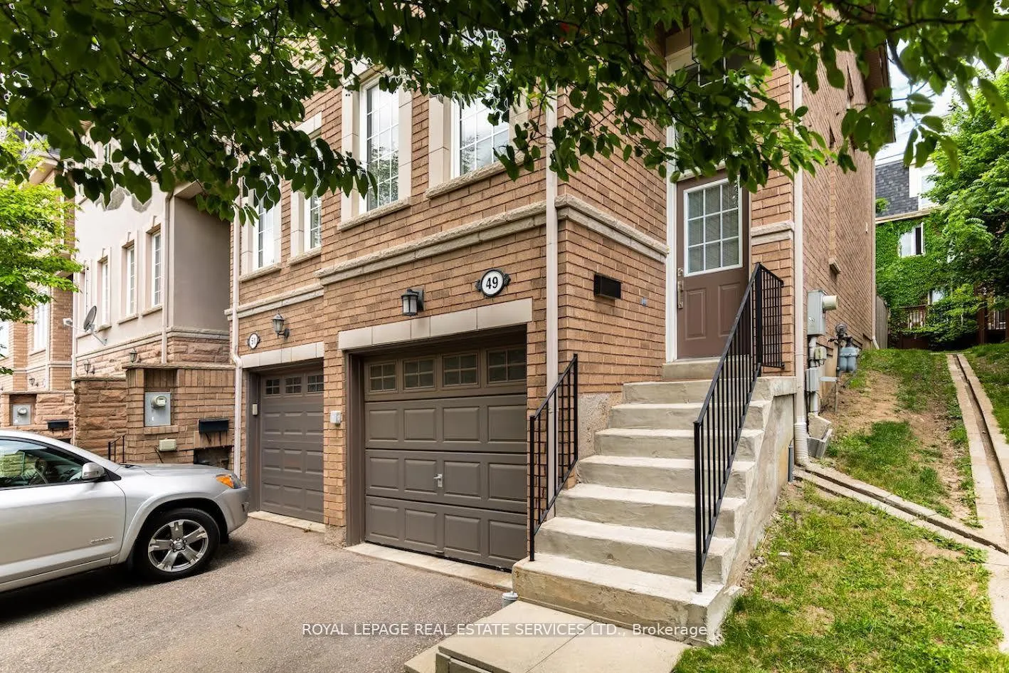 Photo 2 of Unit 49, 435 Hensall Circle, Mississauga, Cooksville — HOMEH