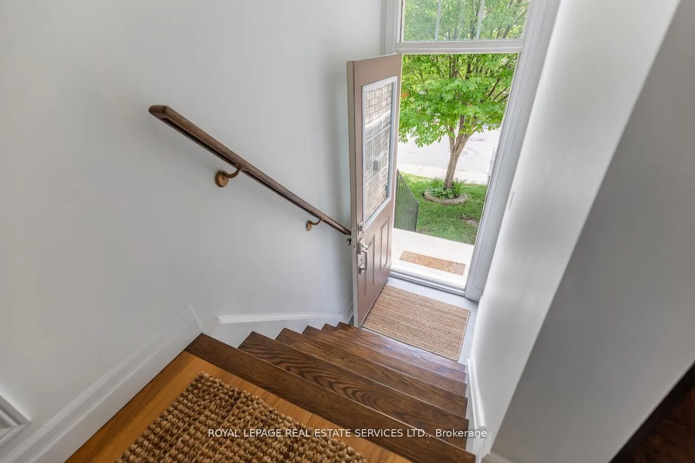 Photo 6 of Unit 49, 435 Hensall Circle, Mississauga, Cooksville — HOMEH