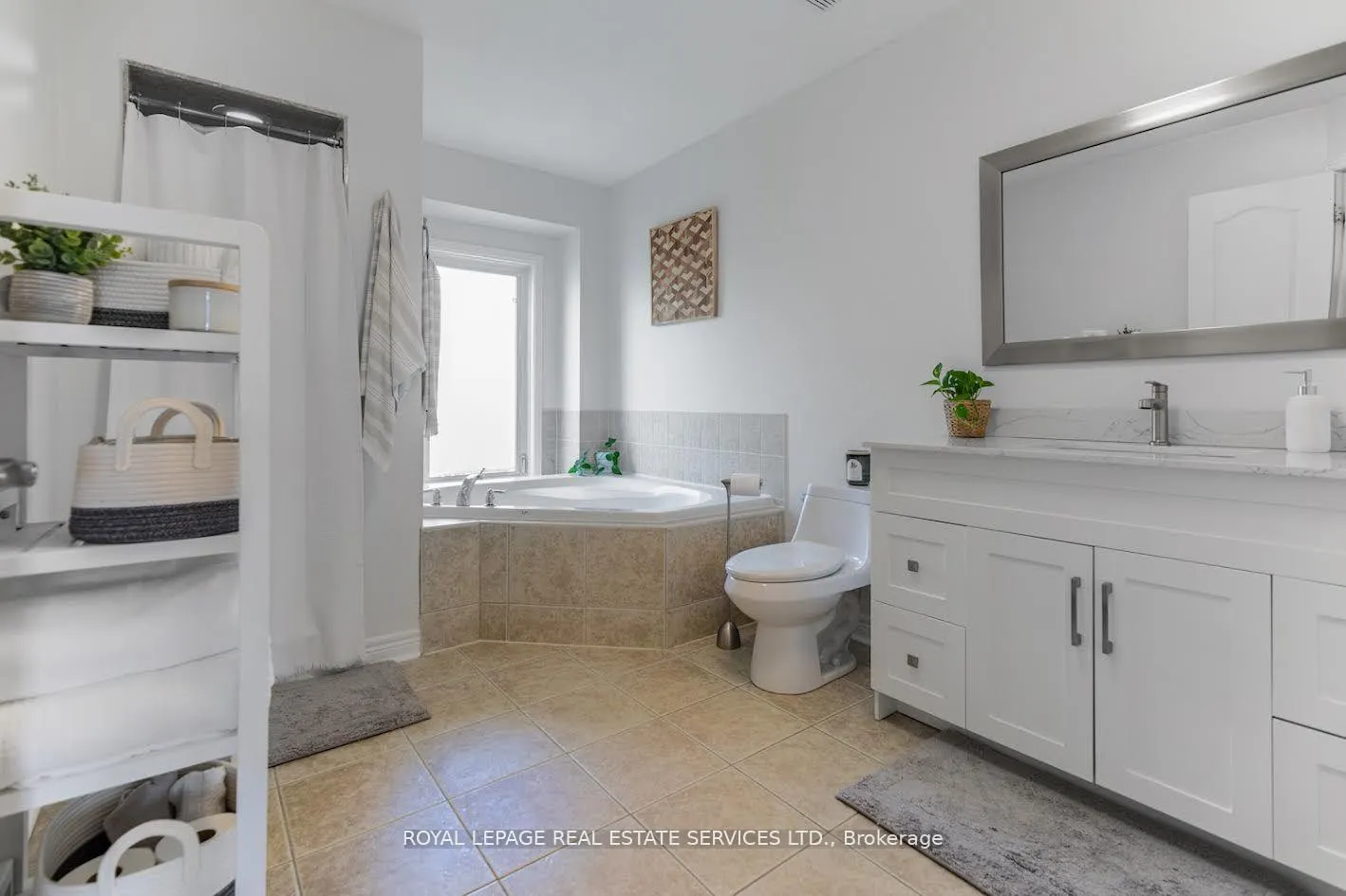 Photo 10 of Unit 49, 435 Hensall Circle, Mississauga, Cooksville — HOMEH