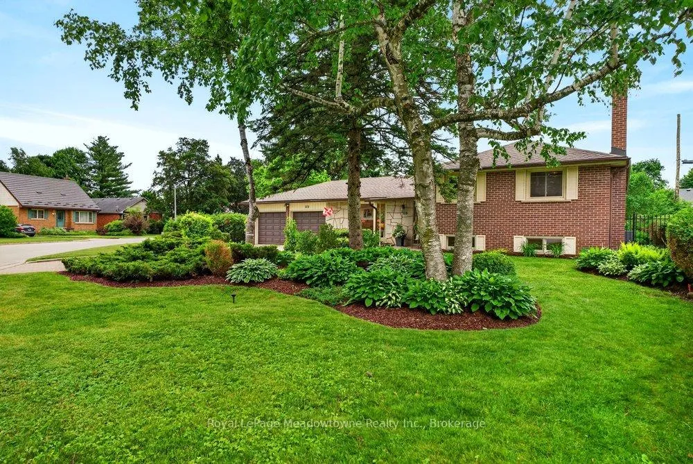 Photo 3 of 119 Elizabeth Drive, Halton Hills, Acton — HOMEH