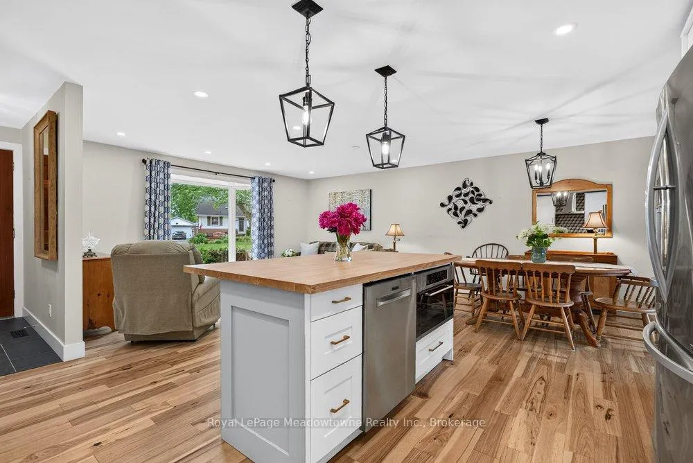 Photo 20 of 119 Elizabeth Drive, Halton Hills, Acton — HOMEH