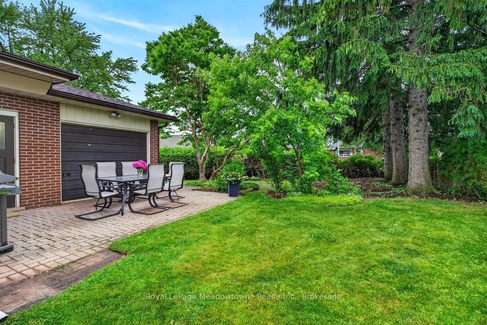 Photo 39 of 119 Elizabeth Drive, Halton Hills, Acton — HOMEH