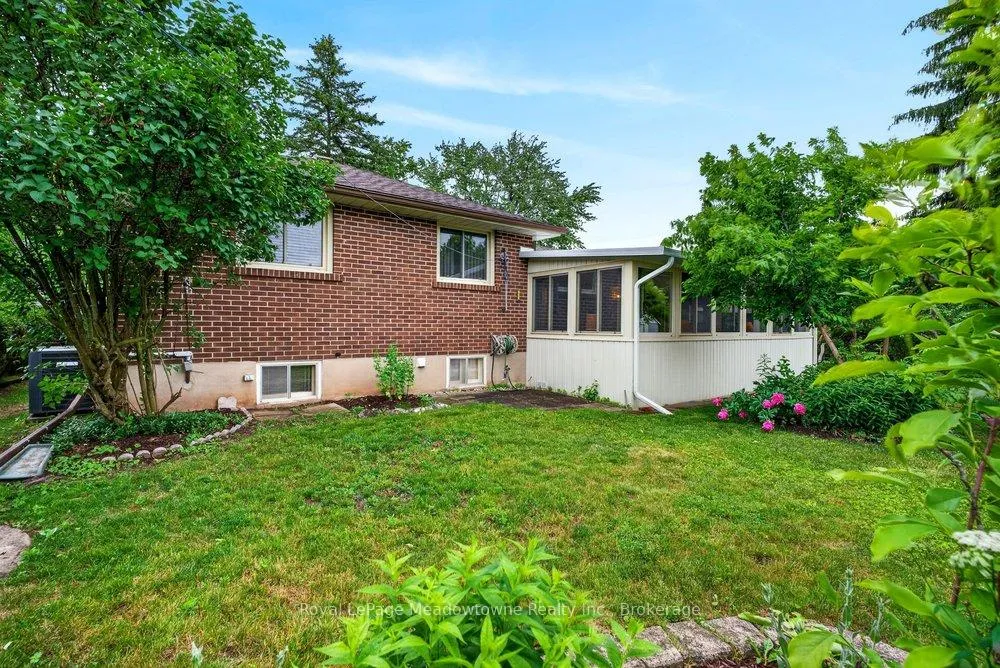 Photo 42 of 119 Elizabeth Drive, Halton Hills, Acton — HOMEH