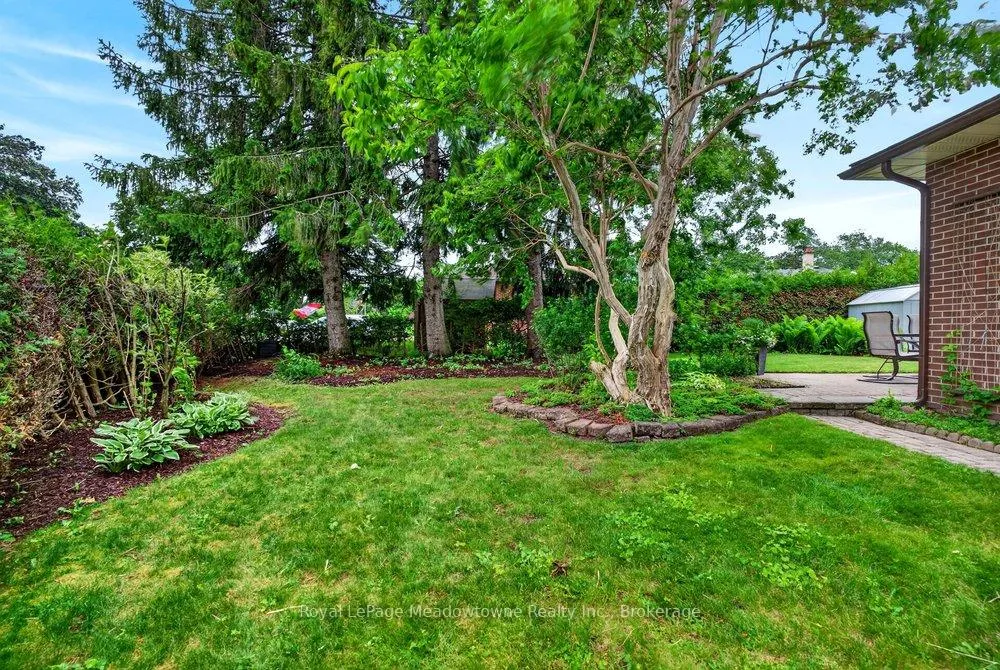 Photo 44 of 119 Elizabeth Drive, Halton Hills, Acton — HOMEH