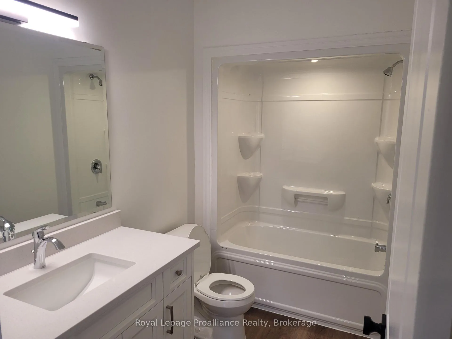 Photo 6 of Unit 3, 15 Bay Street, Quinte West, Trenton Ward — HOMEH