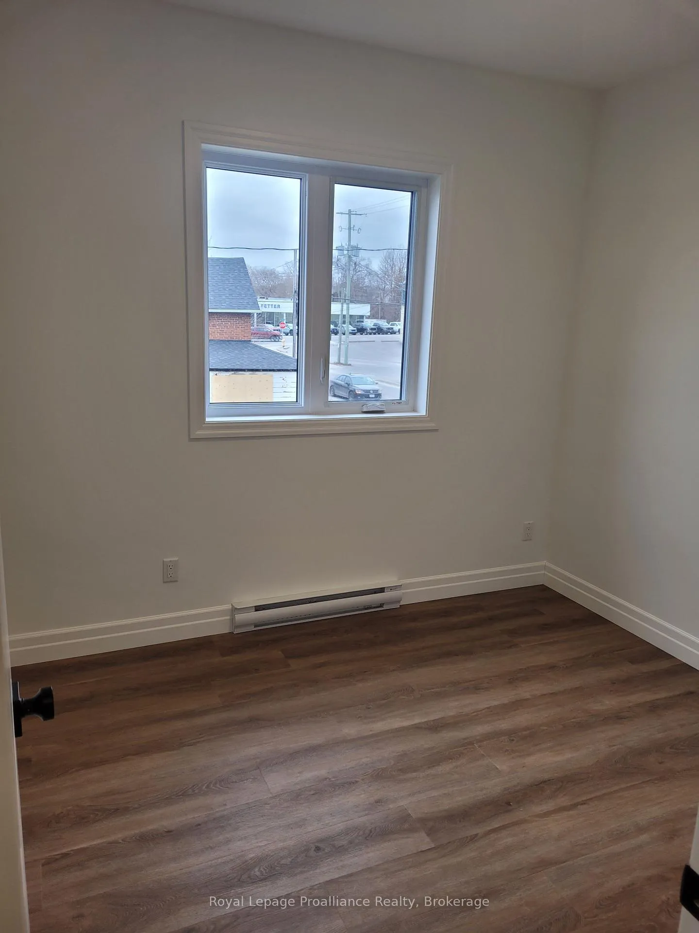 Photo 9 of Unit 3, 15 Bay Street, Quinte West, Trenton Ward — HOMEH