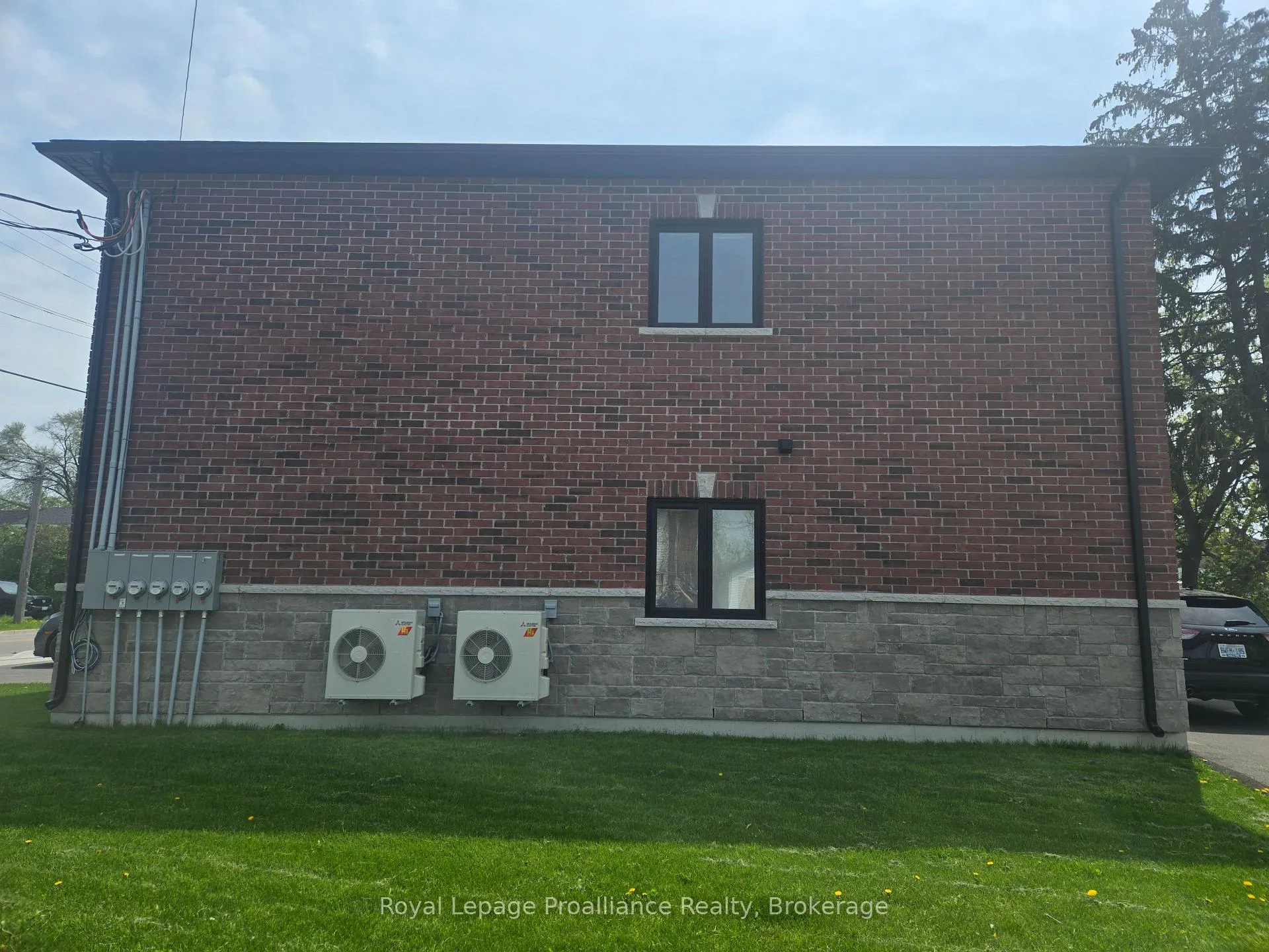 Photo 11 of Unit 3, 15 Bay Street, Quinte West, Trenton Ward — HOMEH