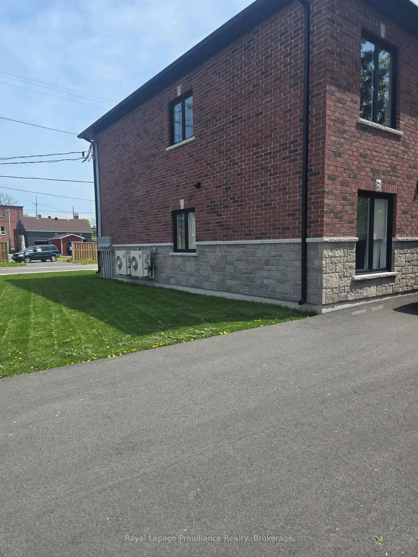 Photo 13 of Unit 3, 15 Bay Street, Quinte West, Trenton Ward — HOMEH