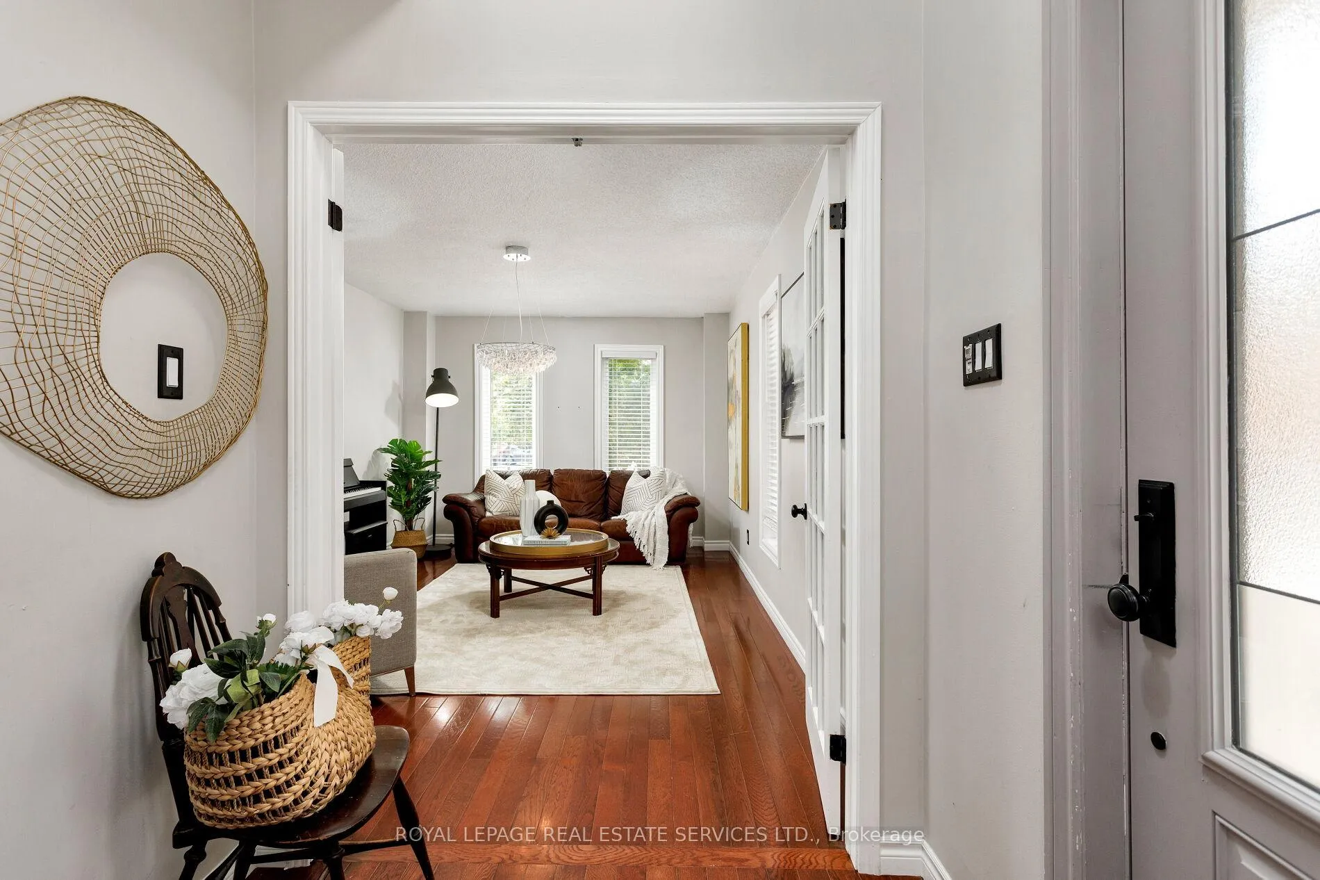 Photo 6 of Unit 7, 2006 Glenada Crescent, Oakville, Wedgewood Creek — HOMEH