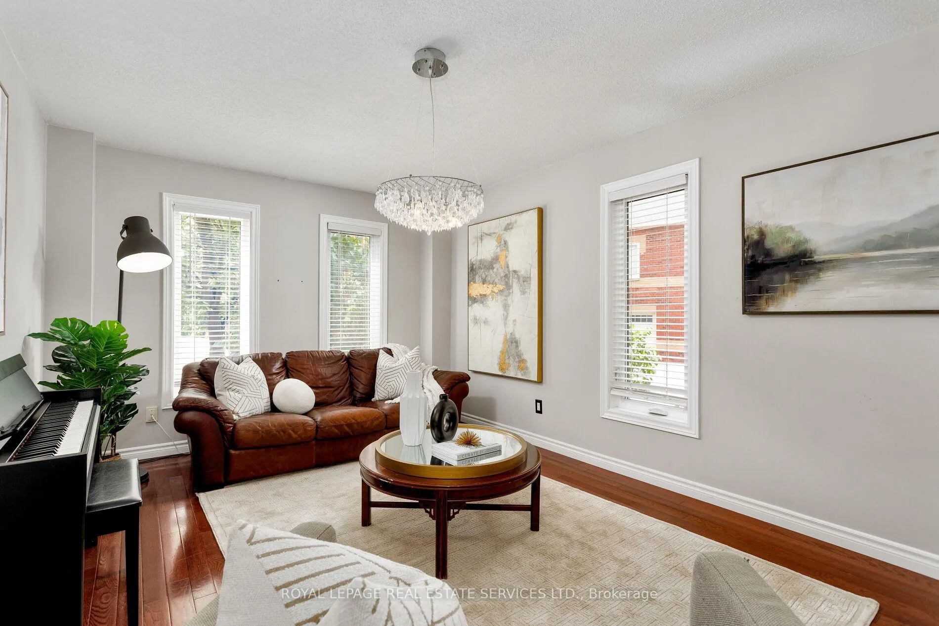 Photo 8 of Unit 7, 2006 Glenada Crescent, Oakville, Wedgewood Creek — HOMEH