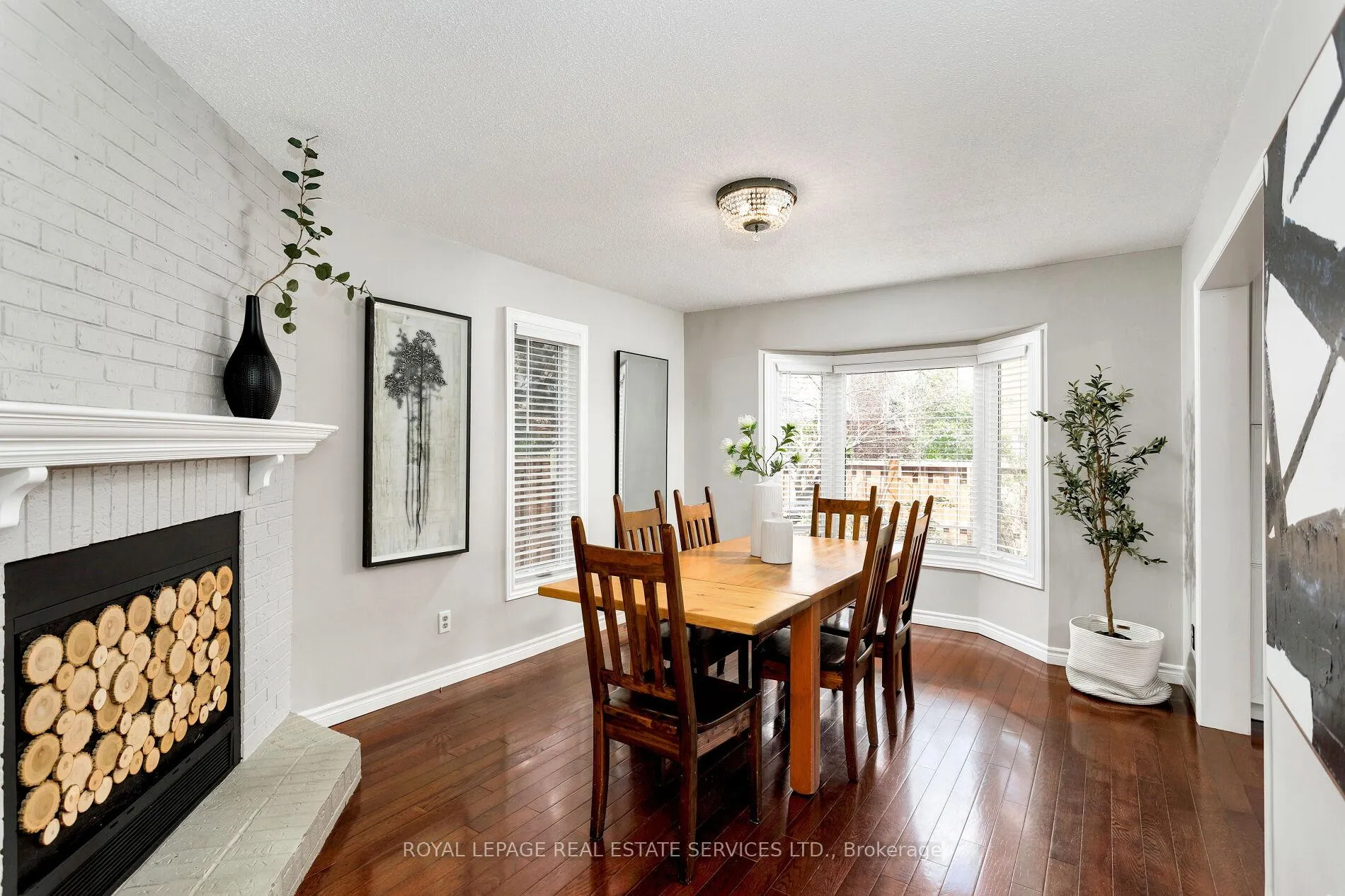 Photo 15 of Unit 7, 2006 Glenada Crescent, Oakville, Wedgewood Creek — HOMEH