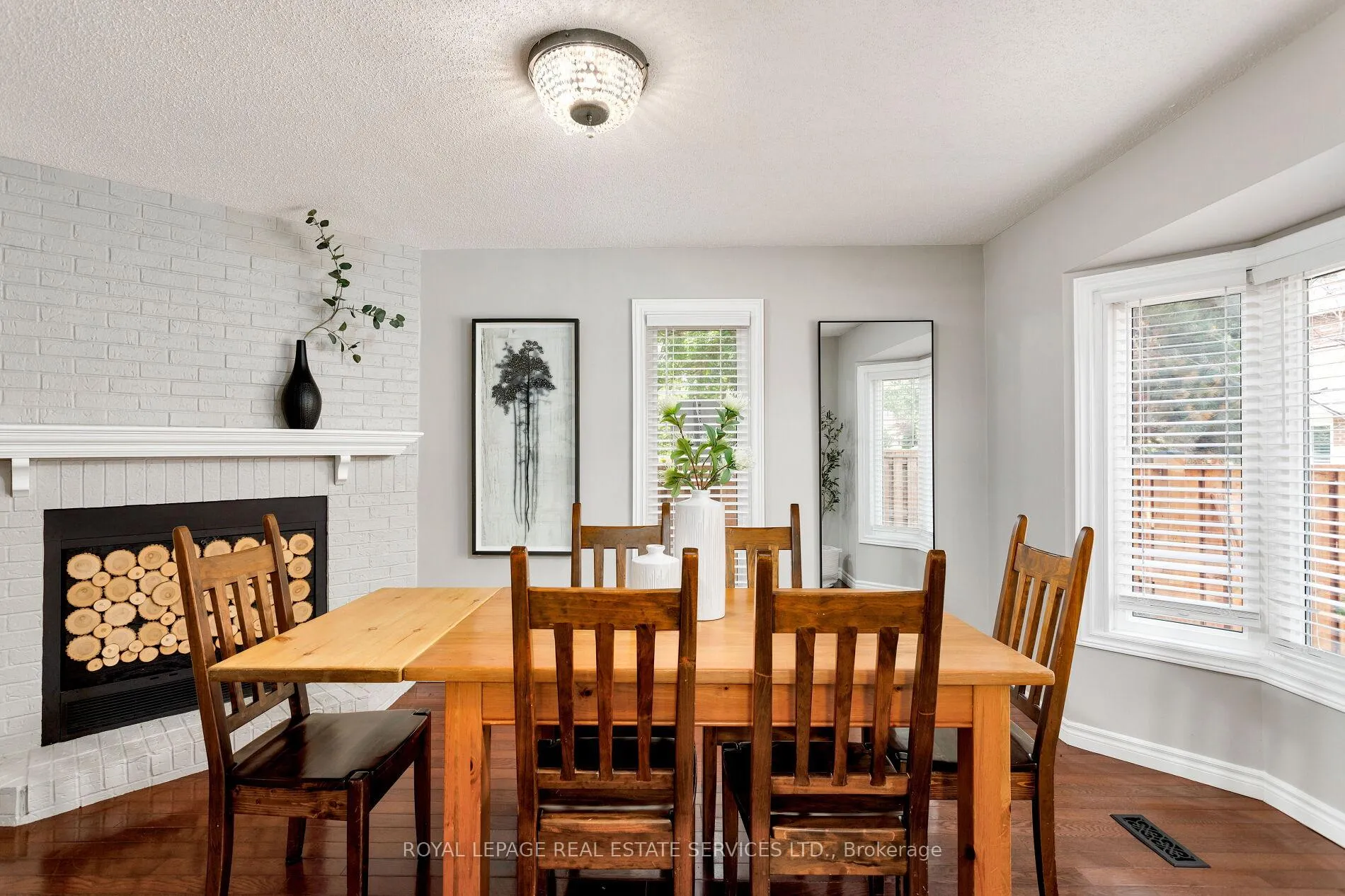 Photo 16 of Unit 7, 2006 Glenada Crescent, Oakville, Wedgewood Creek — HOMEH