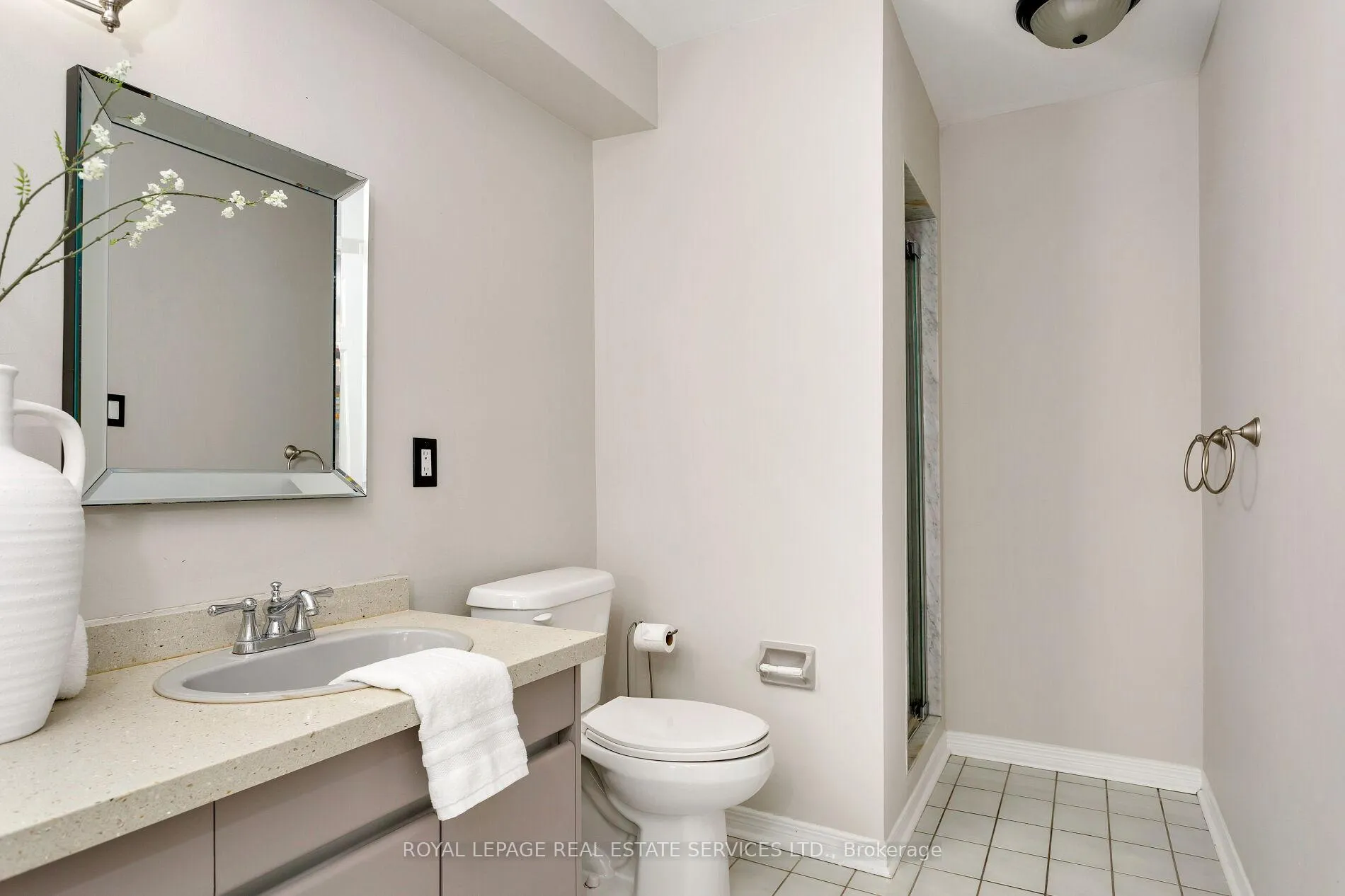 Photo 31 of Unit 7, 2006 Glenada Crescent, Oakville, Wedgewood Creek — HOMEH