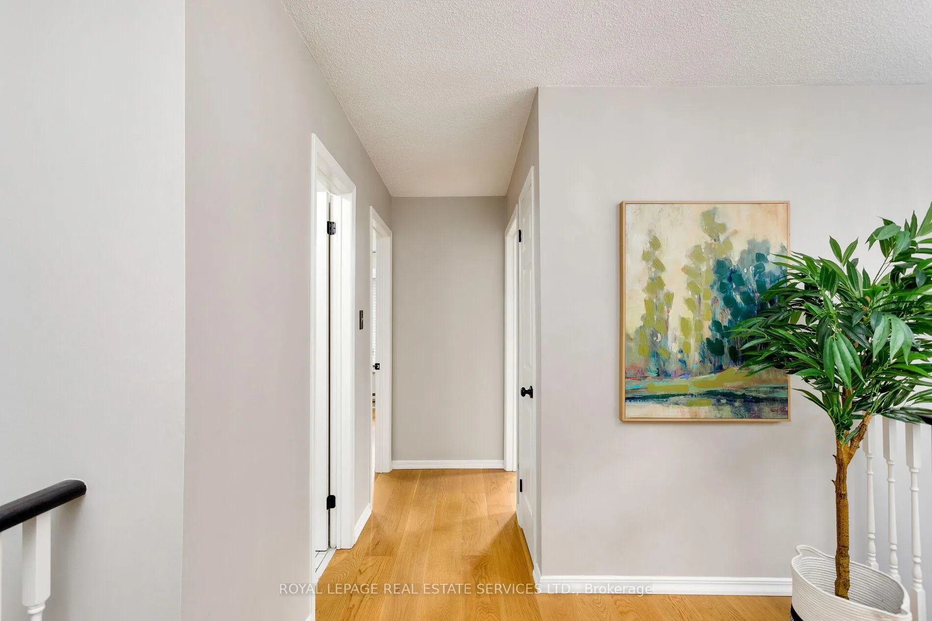 Photo 32 of Unit 7, 2006 Glenada Crescent, Oakville, Wedgewood Creek — HOMEH