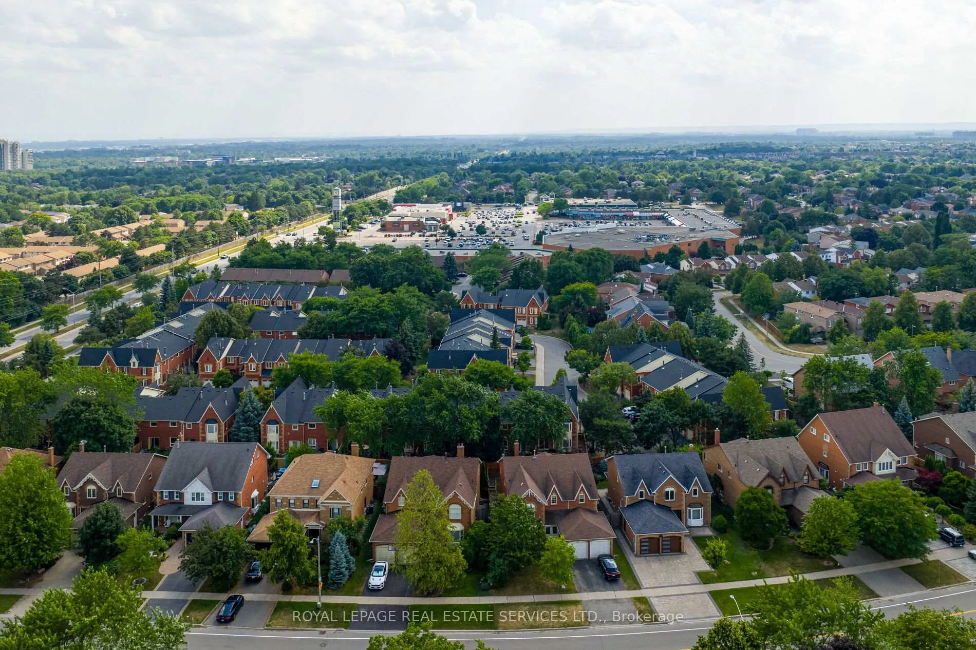 Photo 50 of Unit 7, 2006 Glenada Crescent, Oakville, Wedgewood Creek — HOMEH