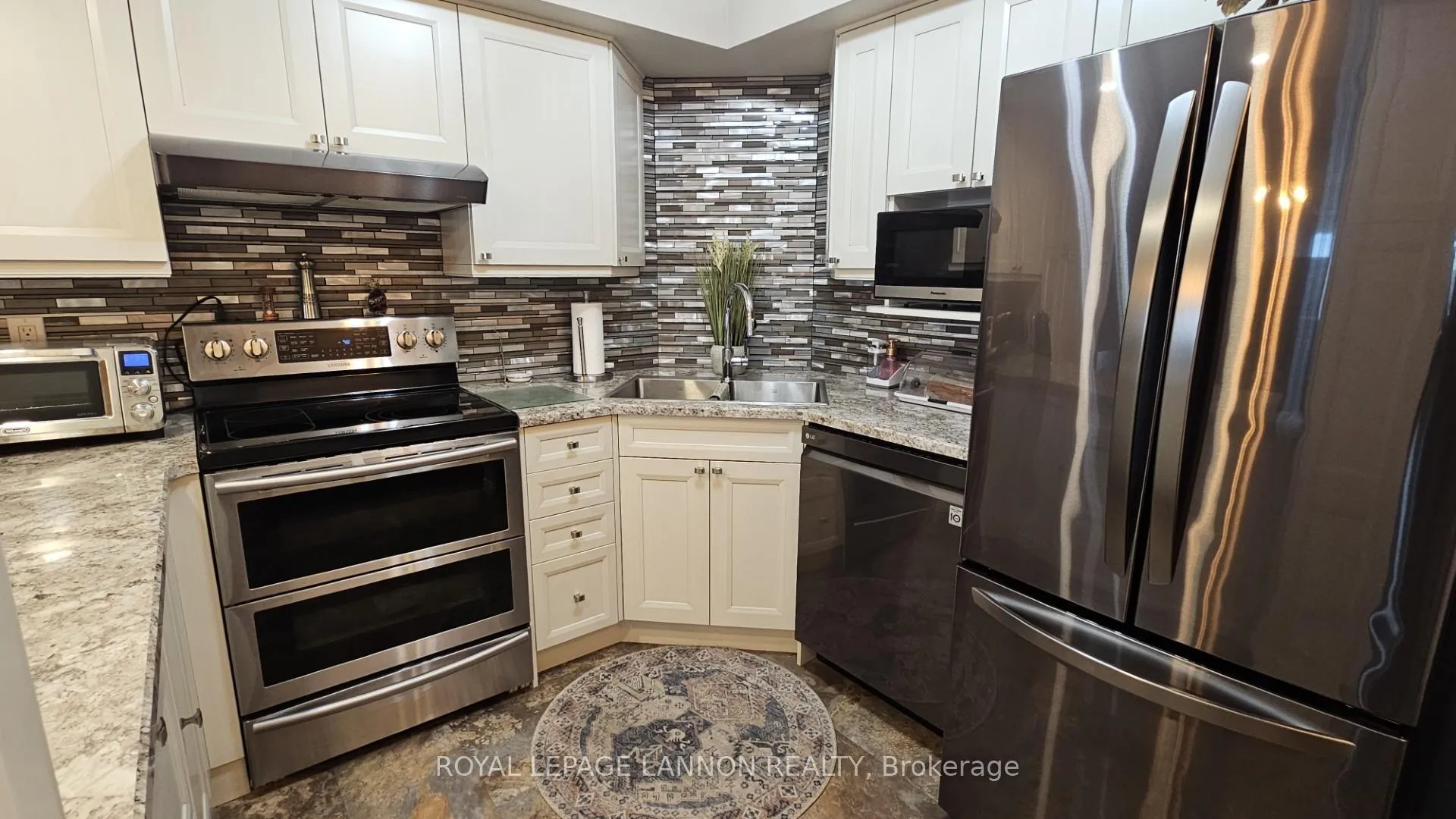 Photo 7 of Unit #112, 315 Hilldale Road, Thunder Bay, Dawson Heights — HOMEH