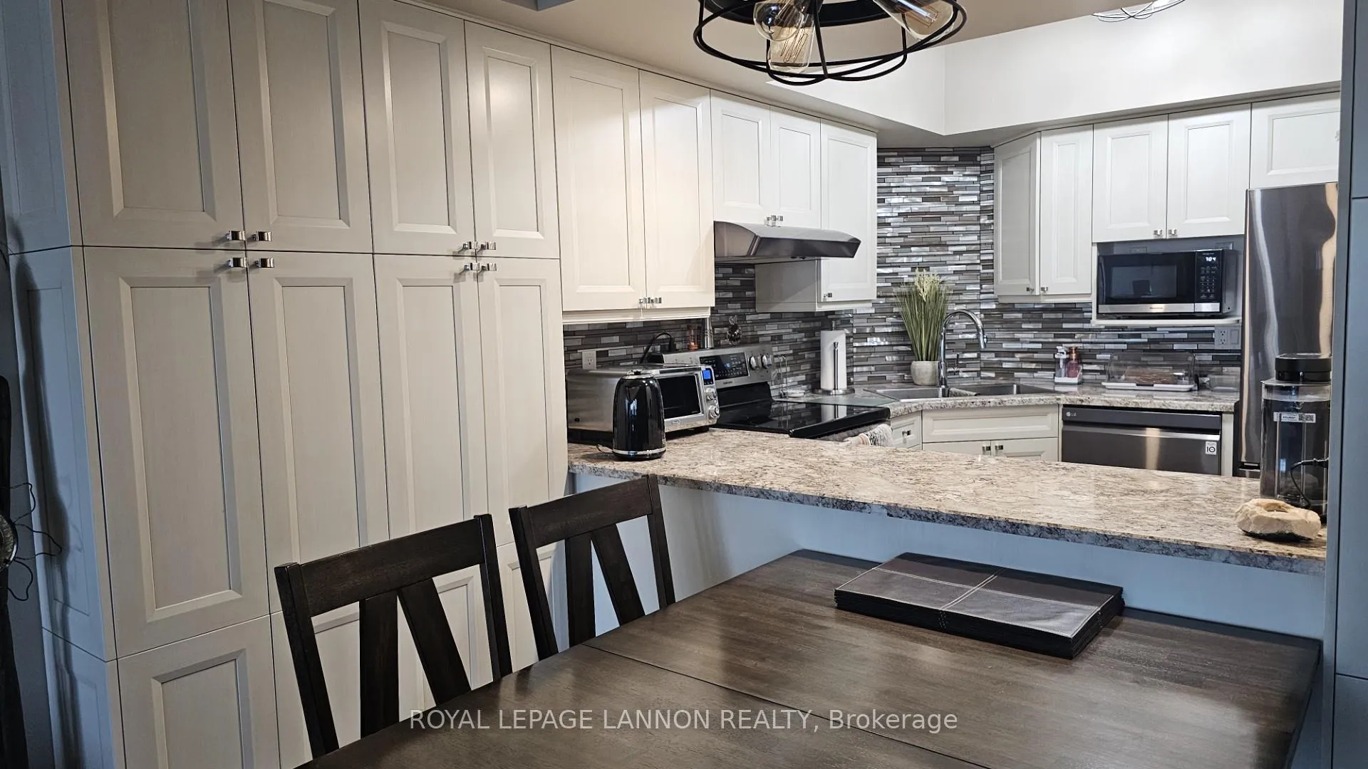 Photo 9 of Unit #112, 315 Hilldale Road, Thunder Bay, Dawson Heights — HOMEH