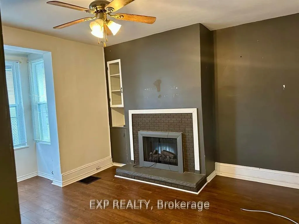 Photo 2 of Unit 1, 502 Richardson Avenue, Ottawa, Woodroffe — HOMEH