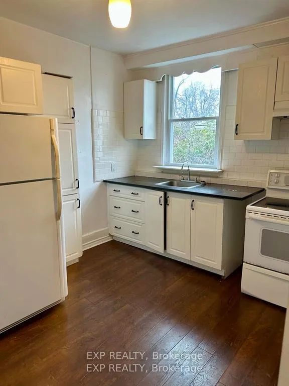 Photo 5 of Unit 1, 502 Richardson Avenue, Ottawa, Woodroffe — HOMEH