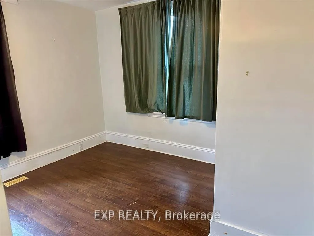 Photo 7 of Unit 1, 502 Richardson Avenue, Ottawa, Woodroffe — HOMEH