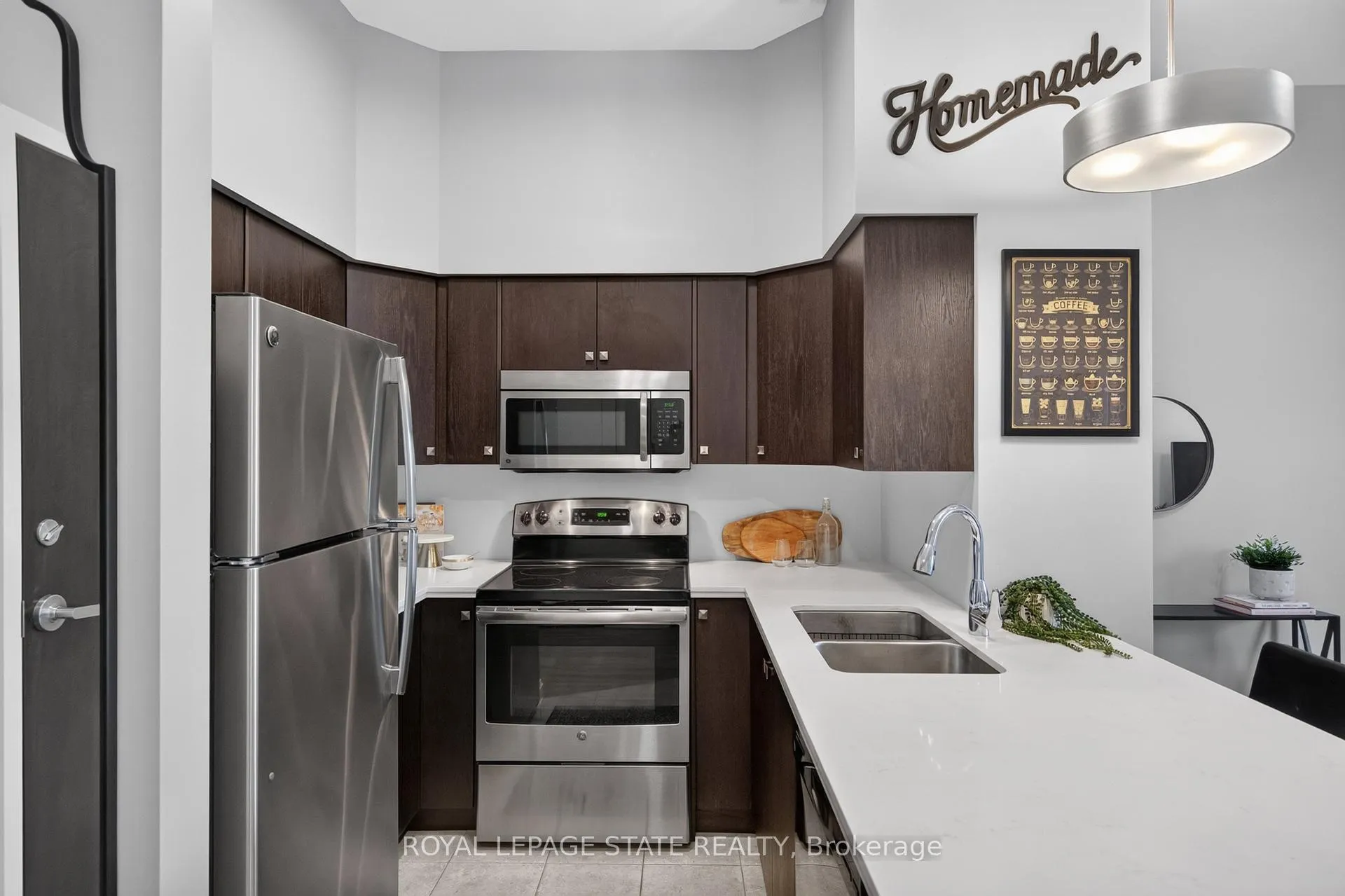 Photo 12 of Unit 302, 112 King Street E, Hamilton, Beasley — HOMEH