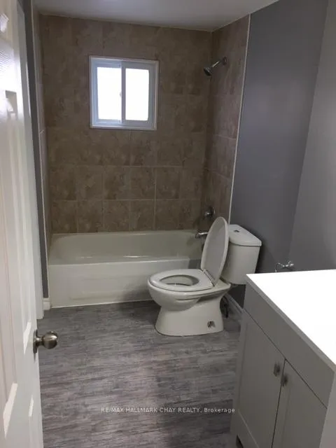 Photo 11 of 61 Corbett Drive, Barrie, Grove East — HOMEH