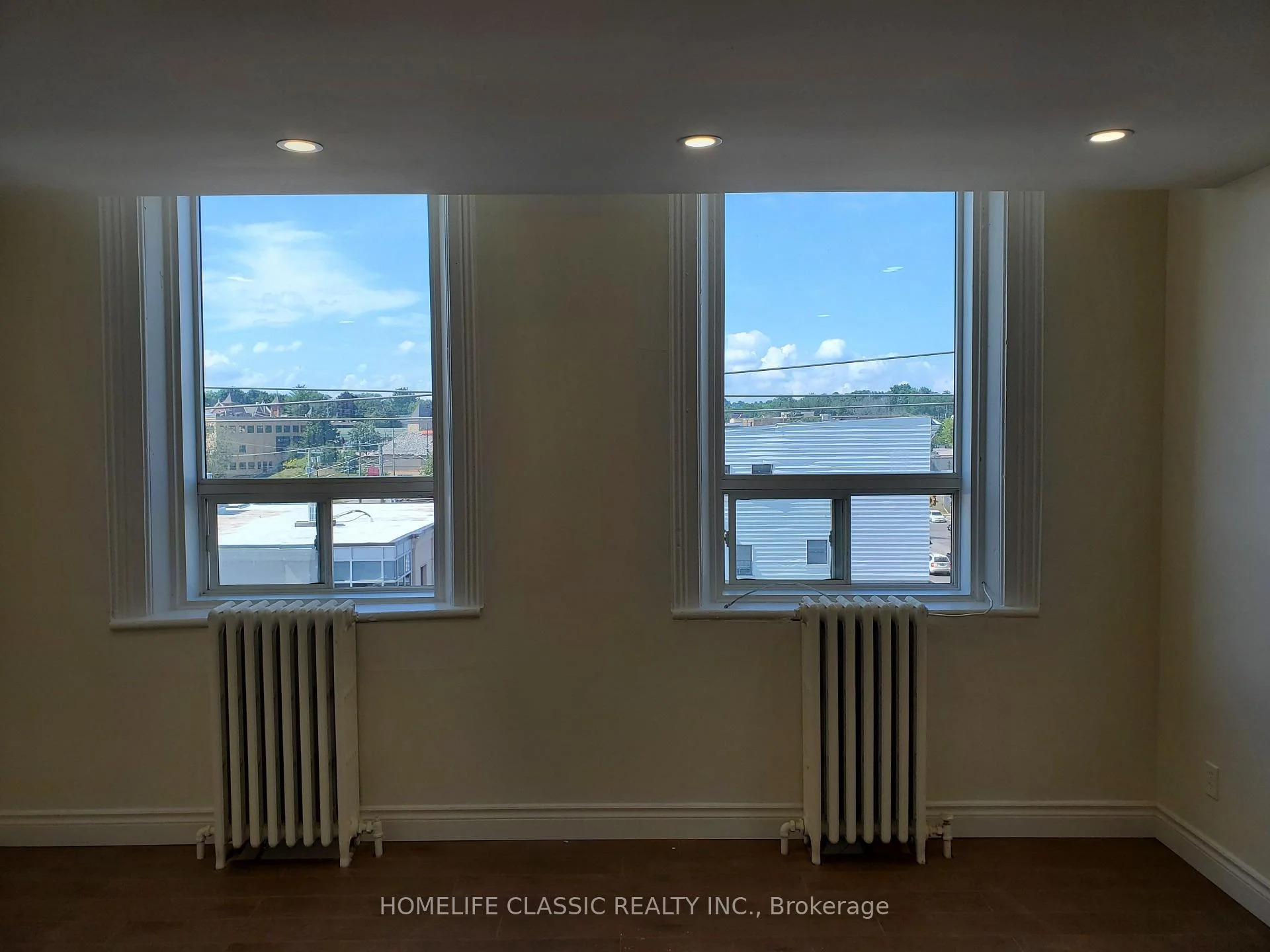 Photo 6 of Unit 5, 5 Main Street S, Uxbridge — HOMEH