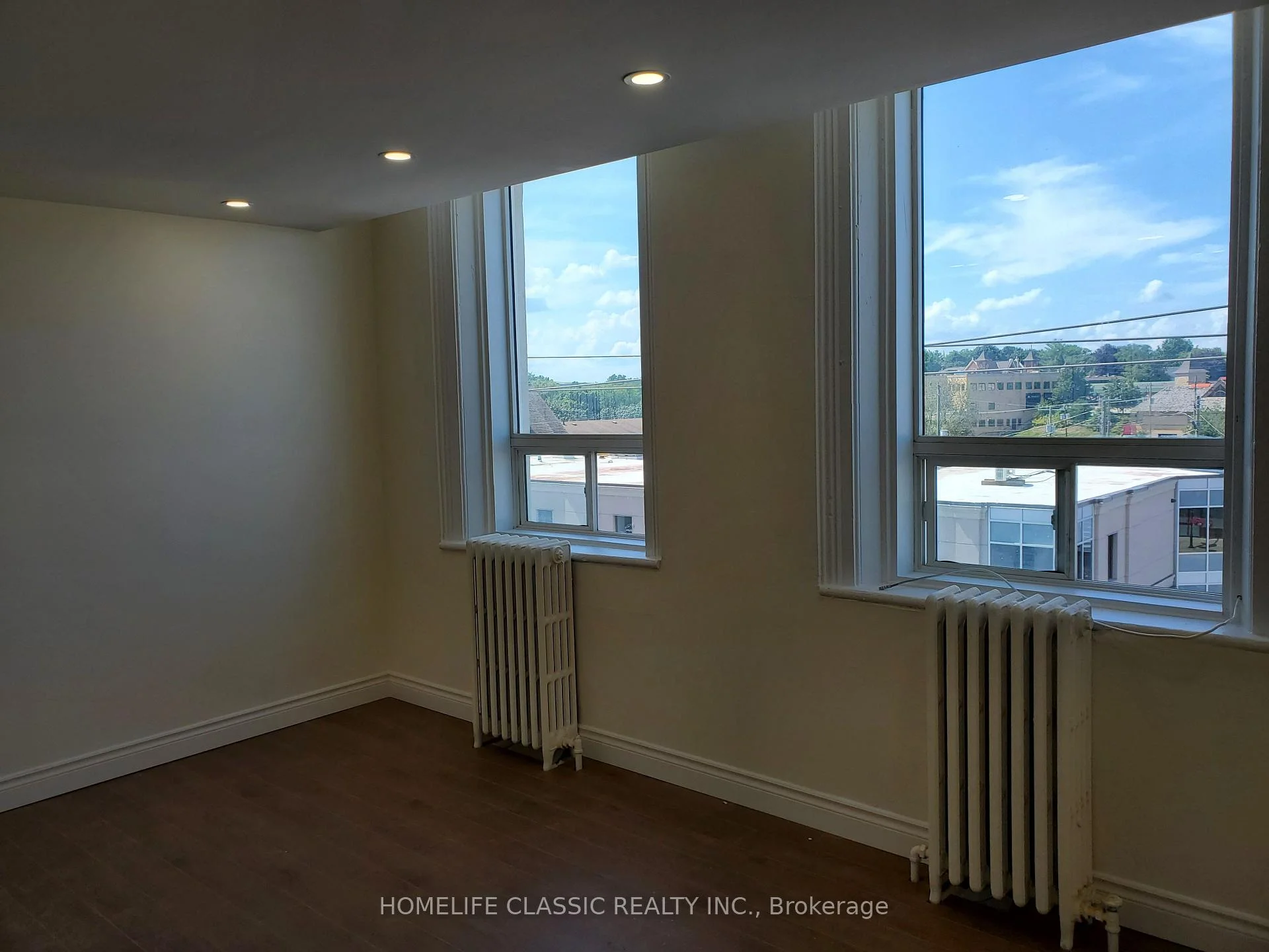 Photo 8 of Unit 5, 5 Main Street S, Uxbridge — HOMEH