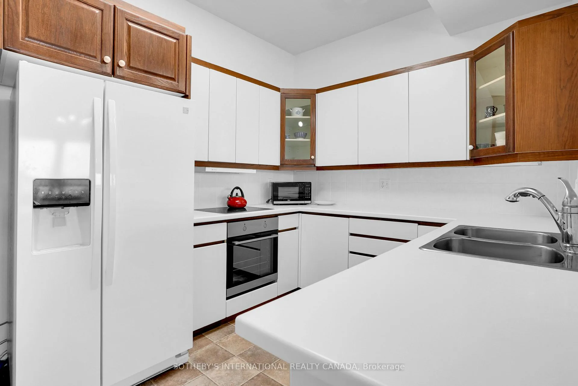 Photo 7 of Unit 303, 21 Kempenfelt Drive, Barrie, North Shore — HOMEH