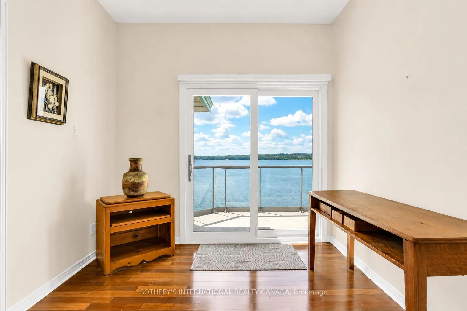 Photo 9 of Unit 303, 21 Kempenfelt Drive, Barrie, North Shore — HOMEH