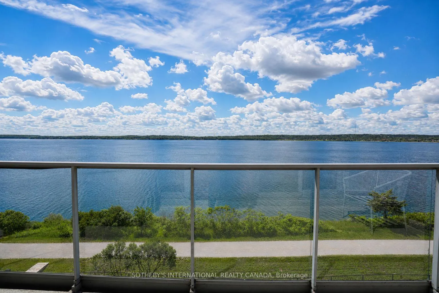 Photo 14 of Unit 303, 21 Kempenfelt Drive, Barrie, North Shore — HOMEH