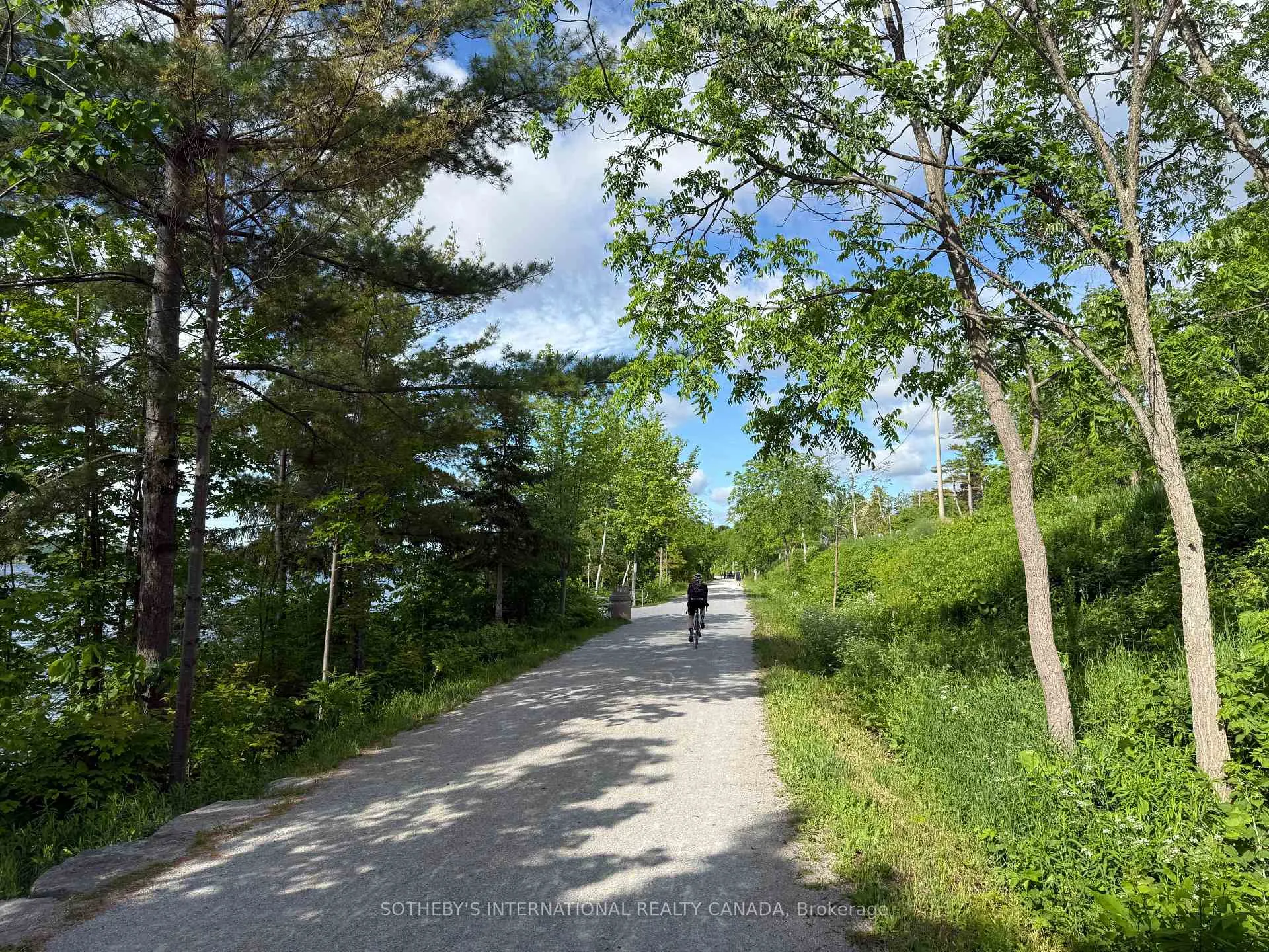 Photo 25 of Unit 303, 21 Kempenfelt Drive, Barrie, North Shore — HOMEH