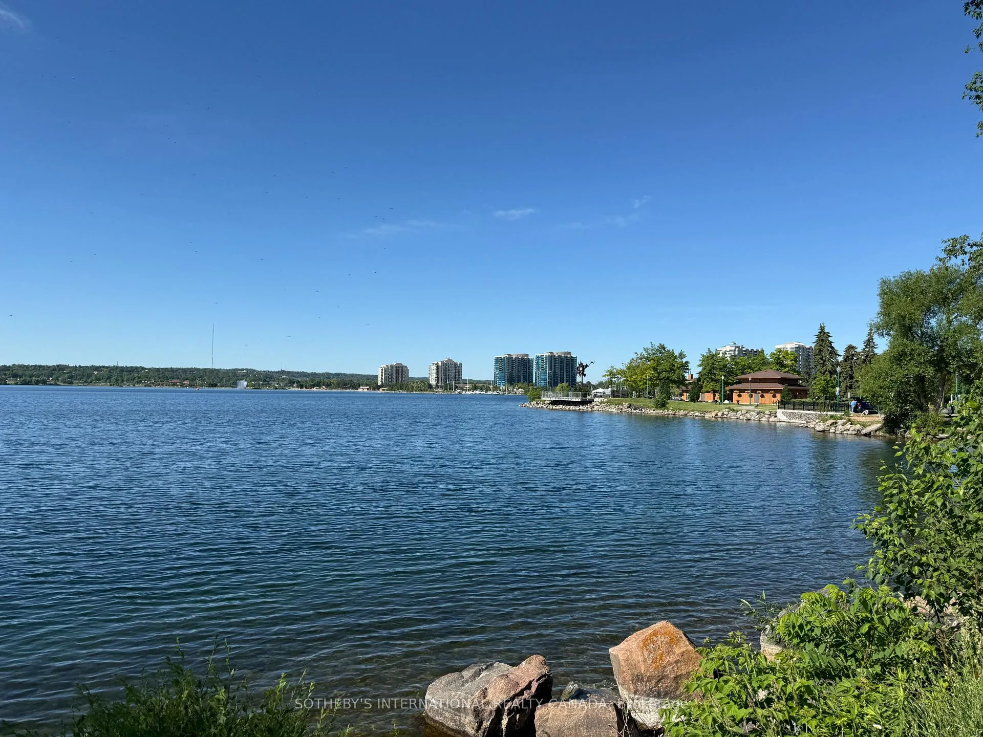 Photo 26 of Unit 303, 21 Kempenfelt Drive, Barrie, North Shore — HOMEH