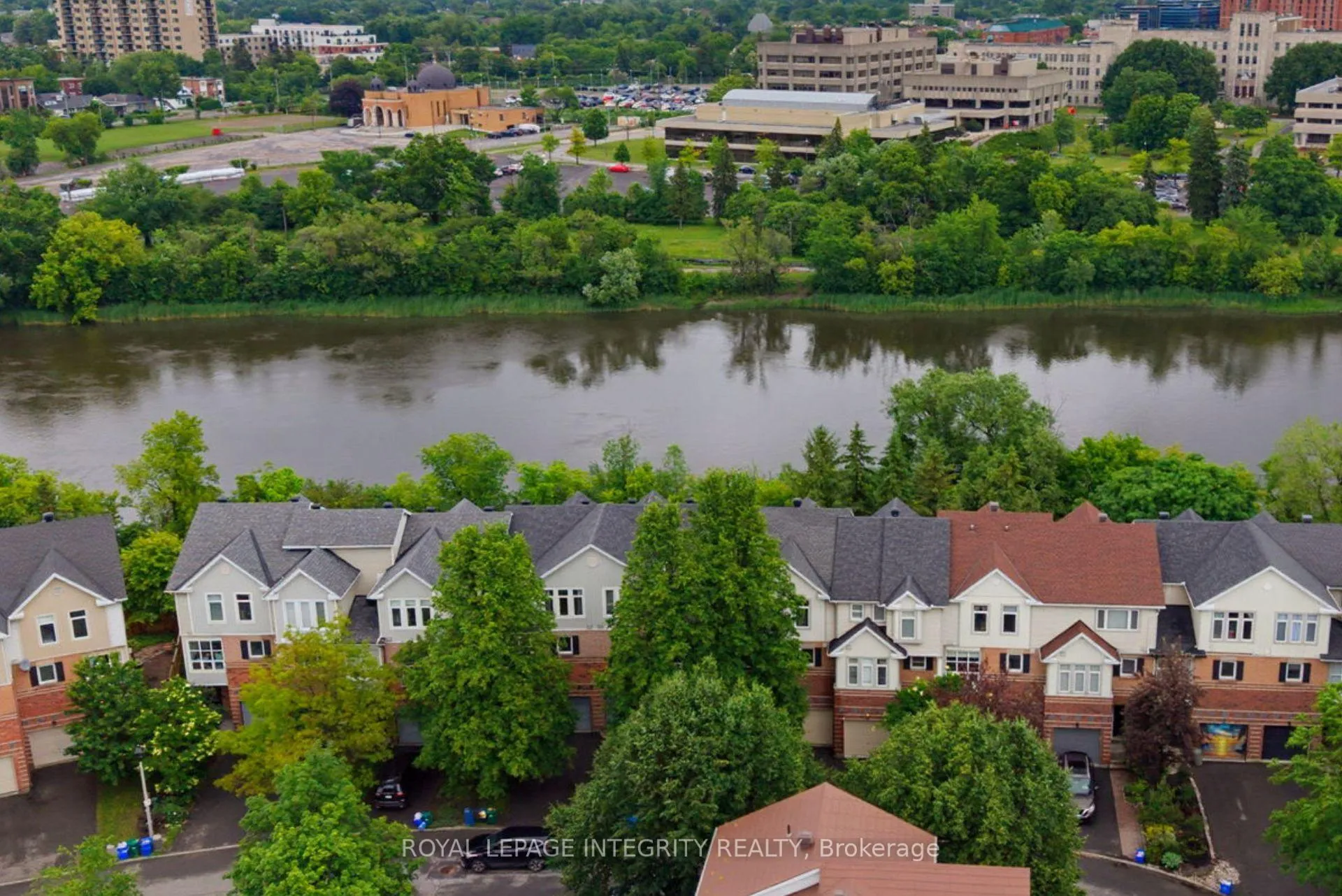 Photo 2 of 81 Robinson Avenue, Ottawa, Sandy Hill — HOMEH