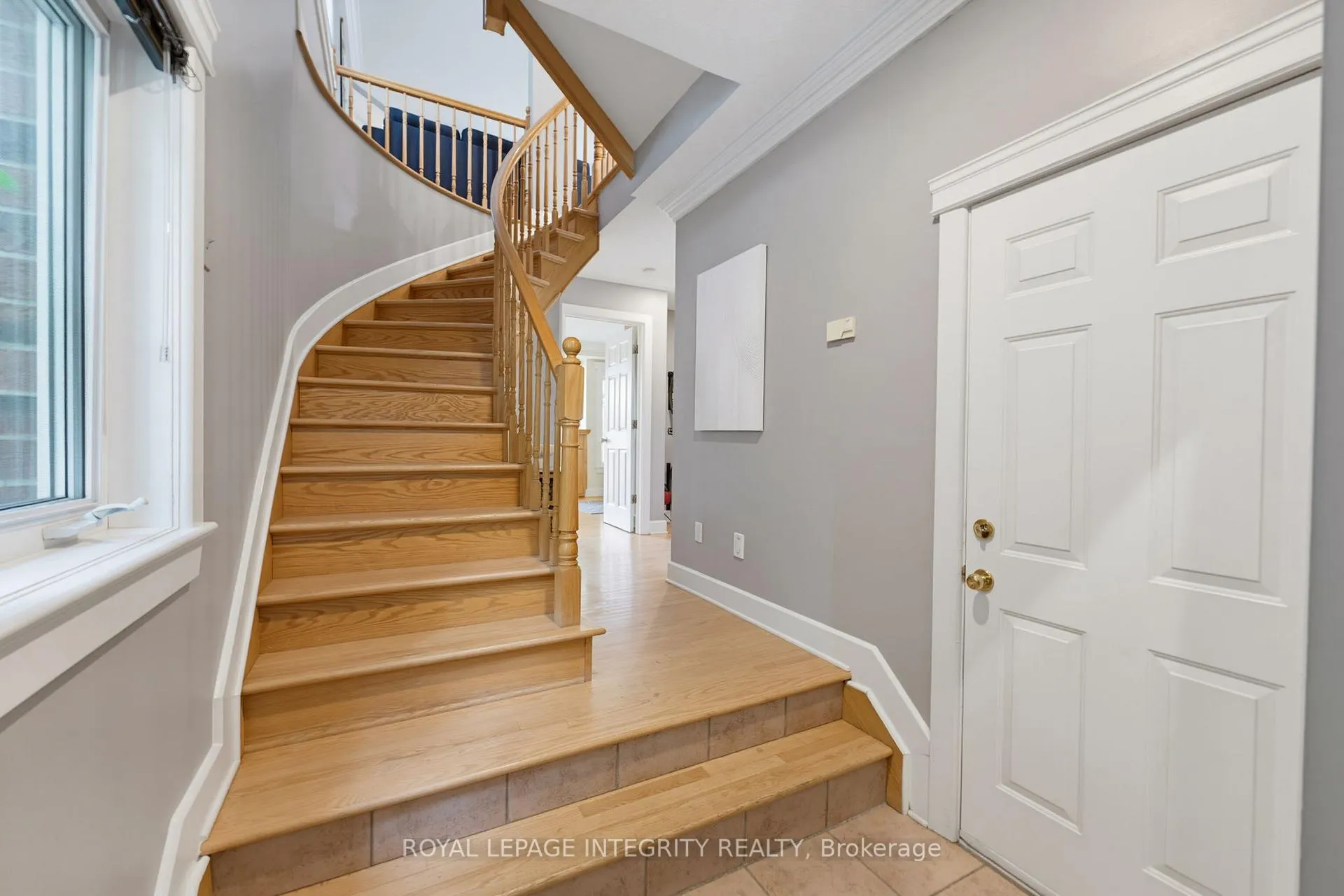 Photo 5 of 81 Robinson Avenue, Ottawa, Sandy Hill — HOMEH