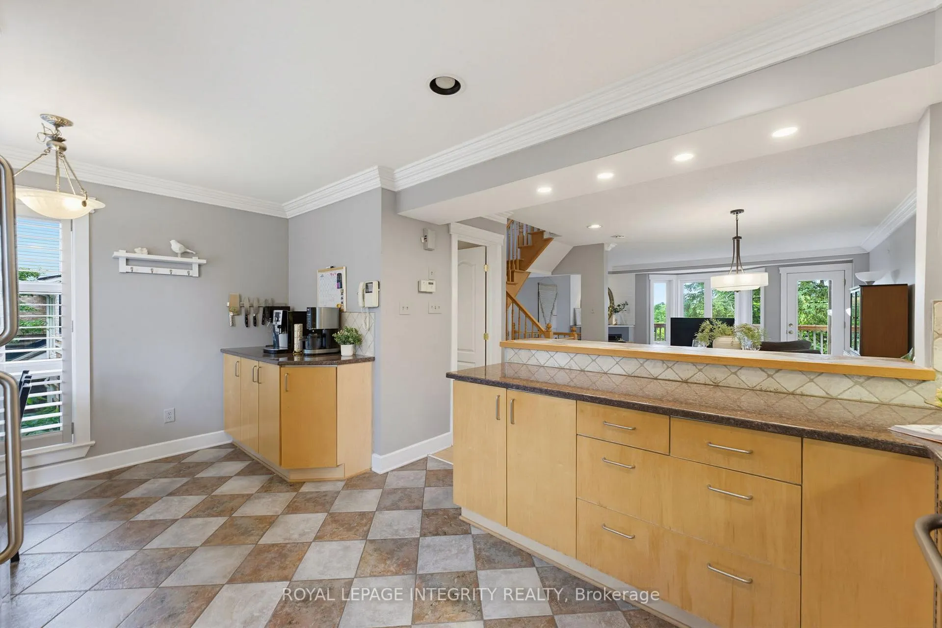 Photo 12 of 81 Robinson Avenue, Ottawa, Sandy Hill — HOMEH