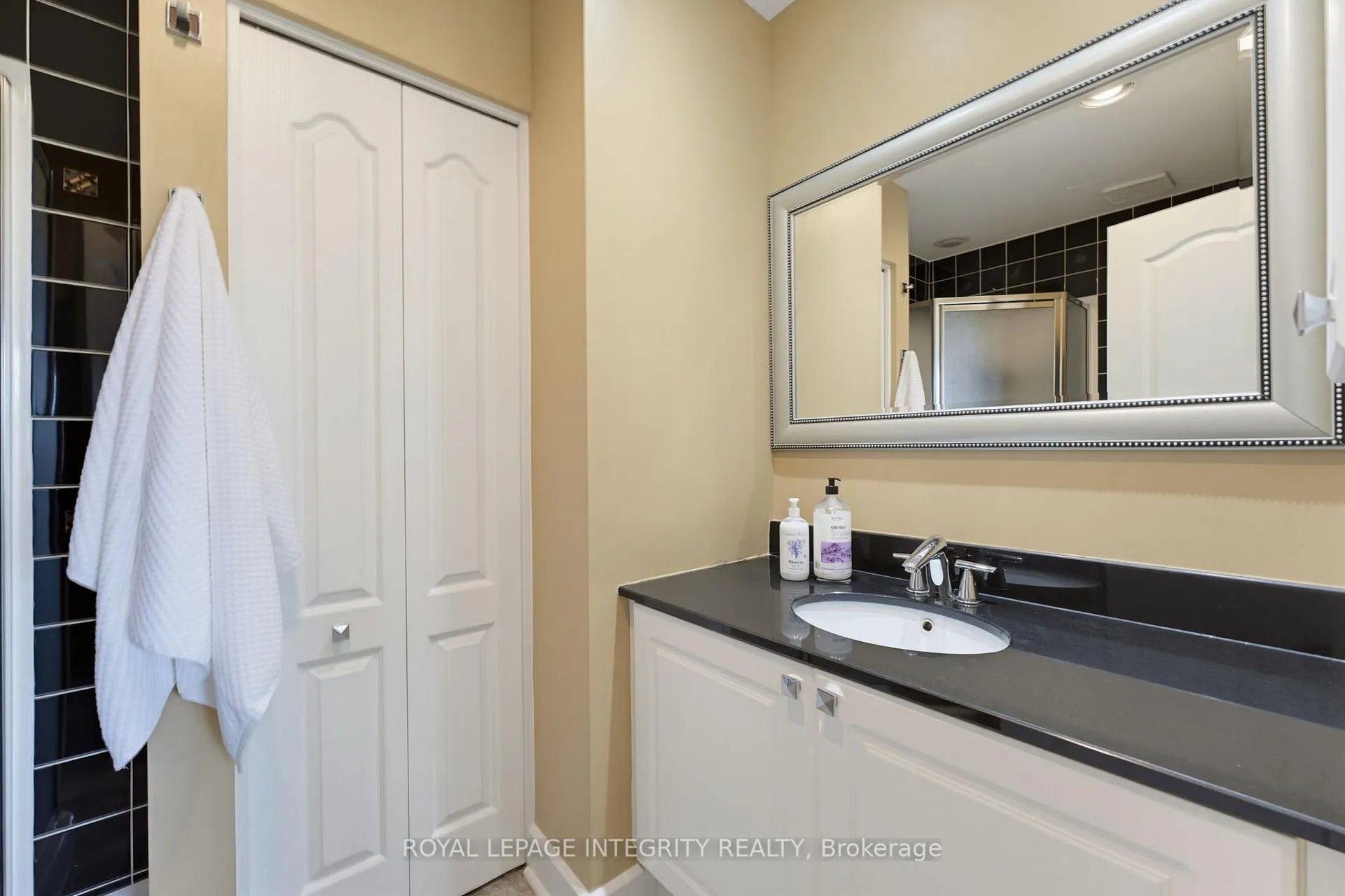 Photo 24 of 81 Robinson Avenue, Ottawa, Sandy Hill — HOMEH