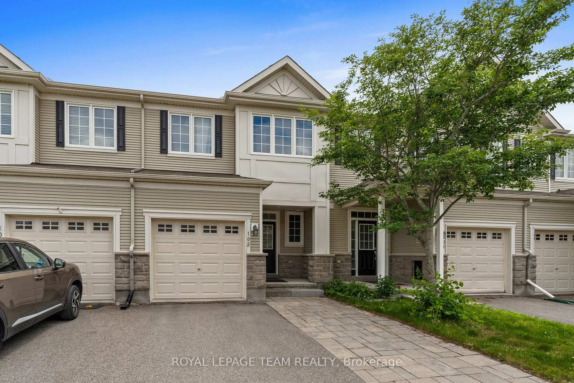 Photo 2 of 102 Lochnaw Private, Ottawa, Barrhaven - Stonebridge — HOMEH