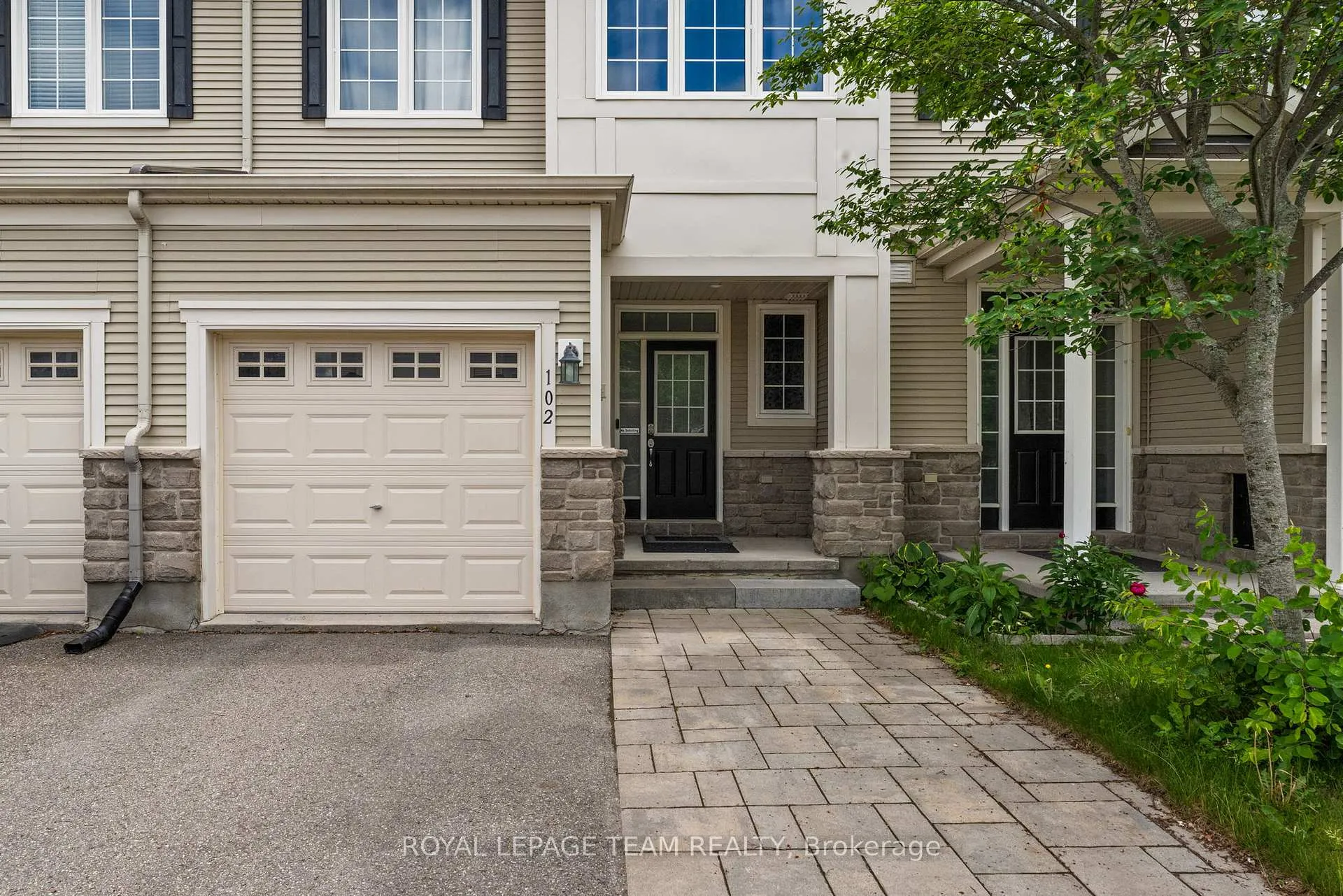Photo 3 of 102 Lochnaw Private, Ottawa, Barrhaven - Stonebridge — HOMEH
