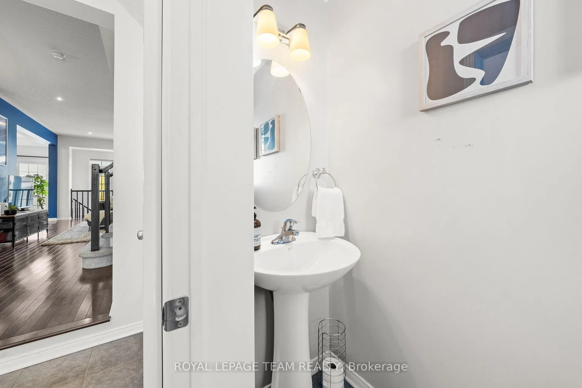 Photo 5 of 102 Lochnaw Private, Ottawa, Barrhaven - Stonebridge — HOMEH