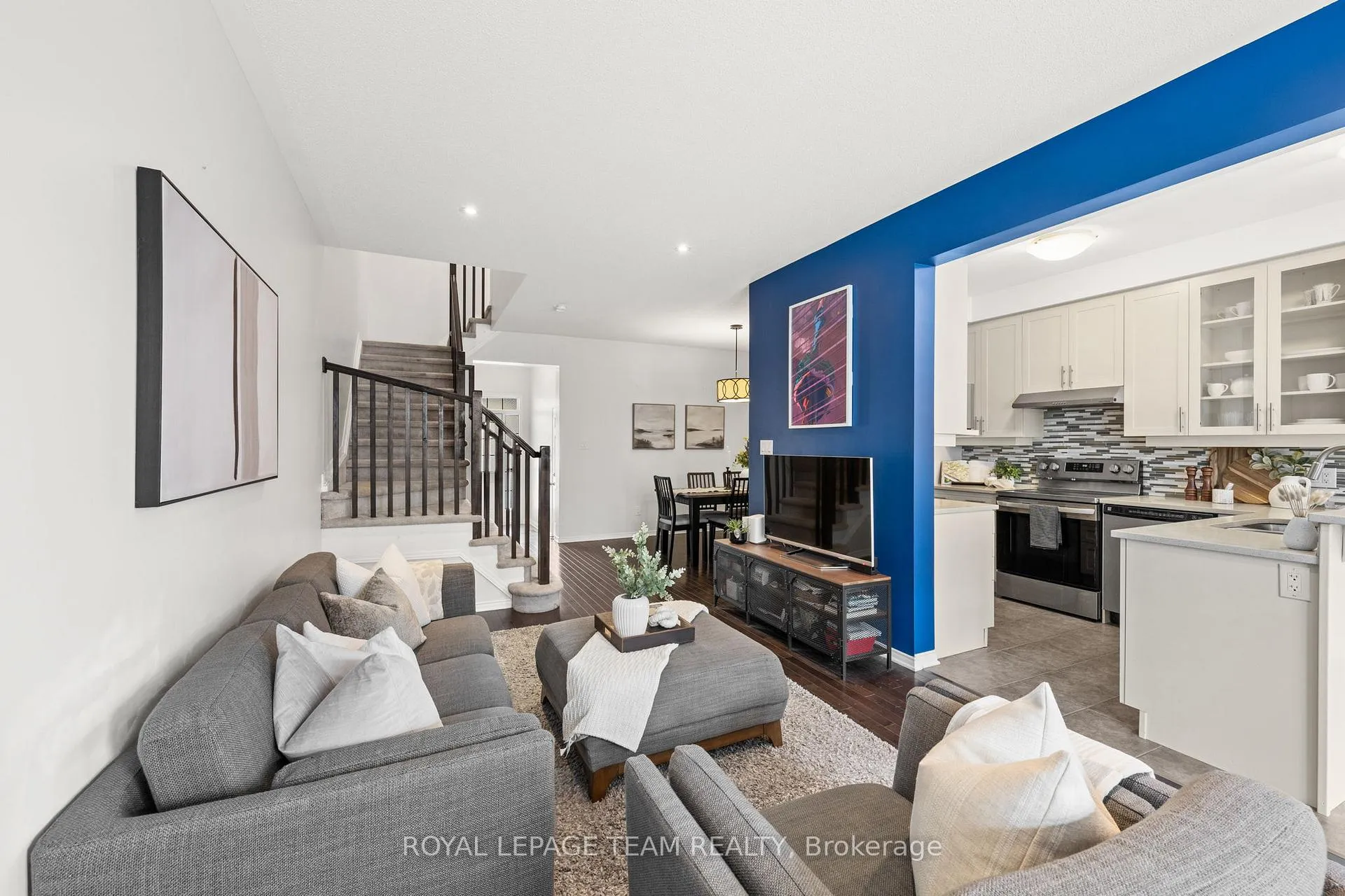Photo 12 of 102 Lochnaw Private, Ottawa, Barrhaven - Stonebridge — HOMEH