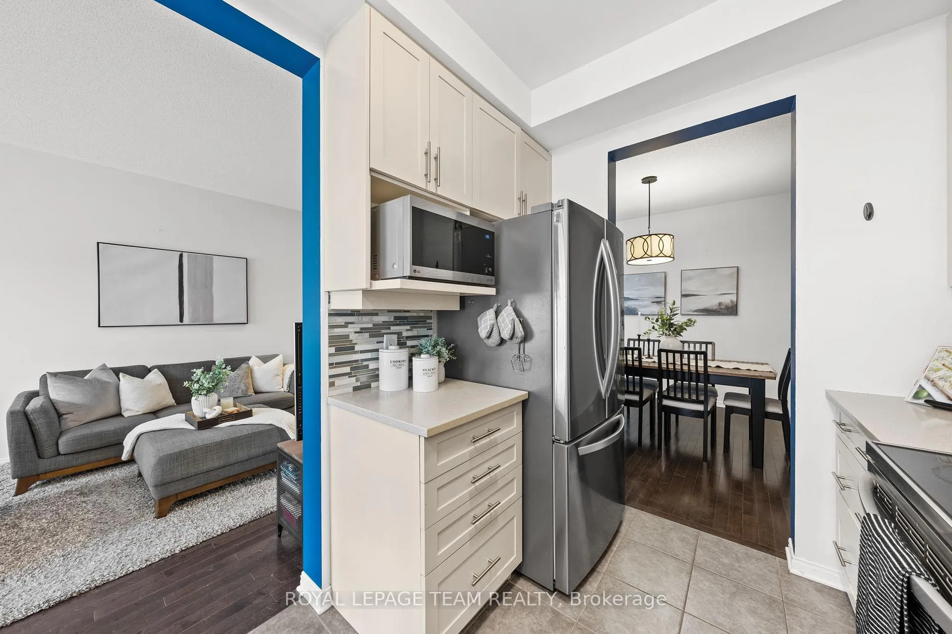 Photo 17 of 102 Lochnaw Private, Ottawa, Barrhaven - Stonebridge — HOMEH